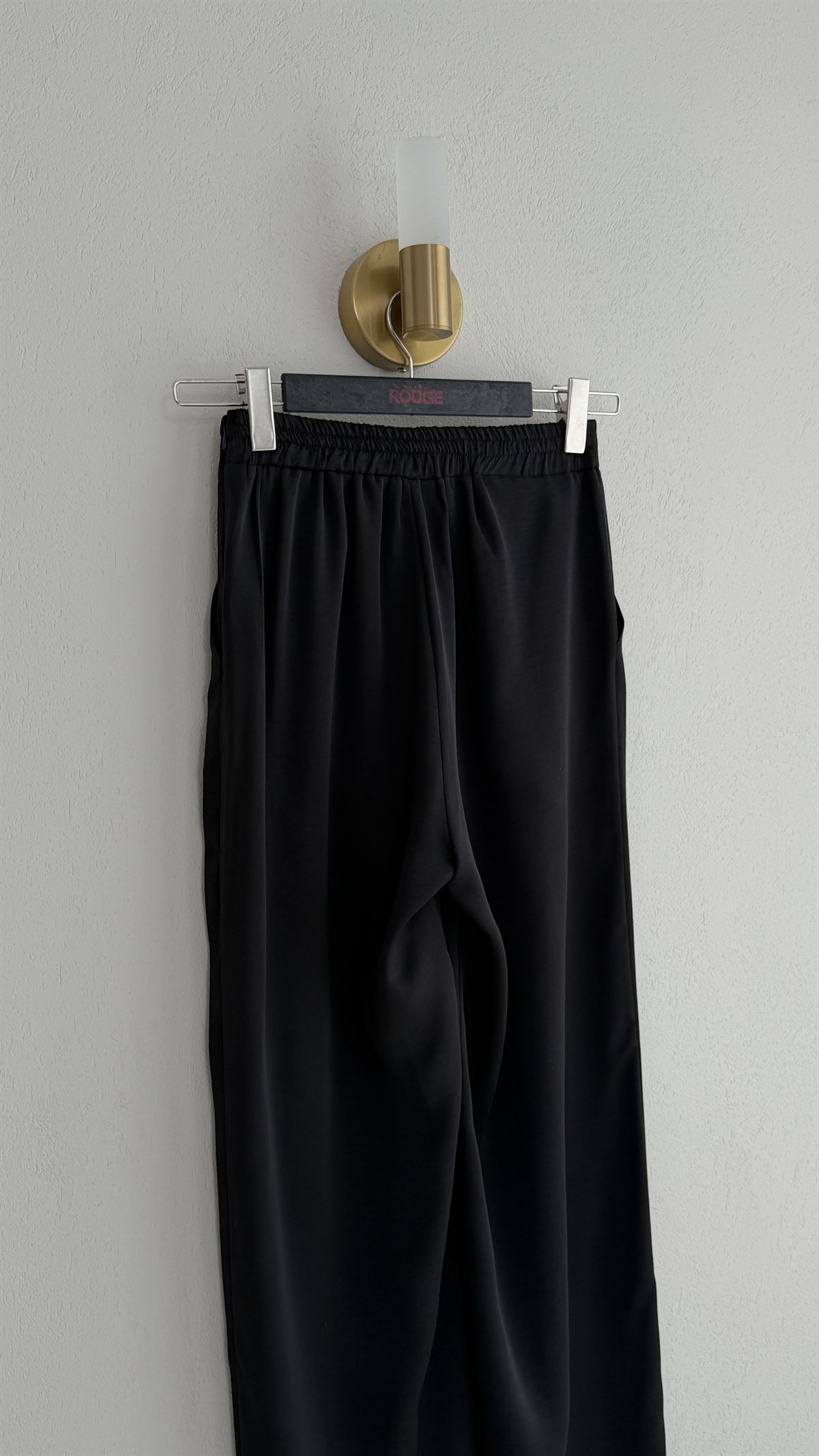 9089 Arka Bel Lastikli Pileli Pantolon SİYAH