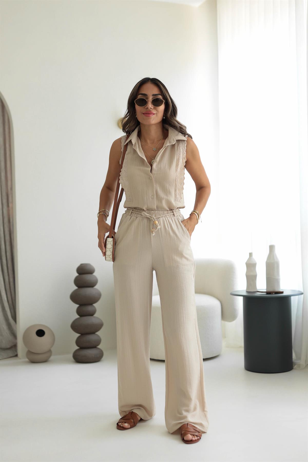 2239 Sıfır Kol Fisto Detaylı Gömlekli Pantolon Takım