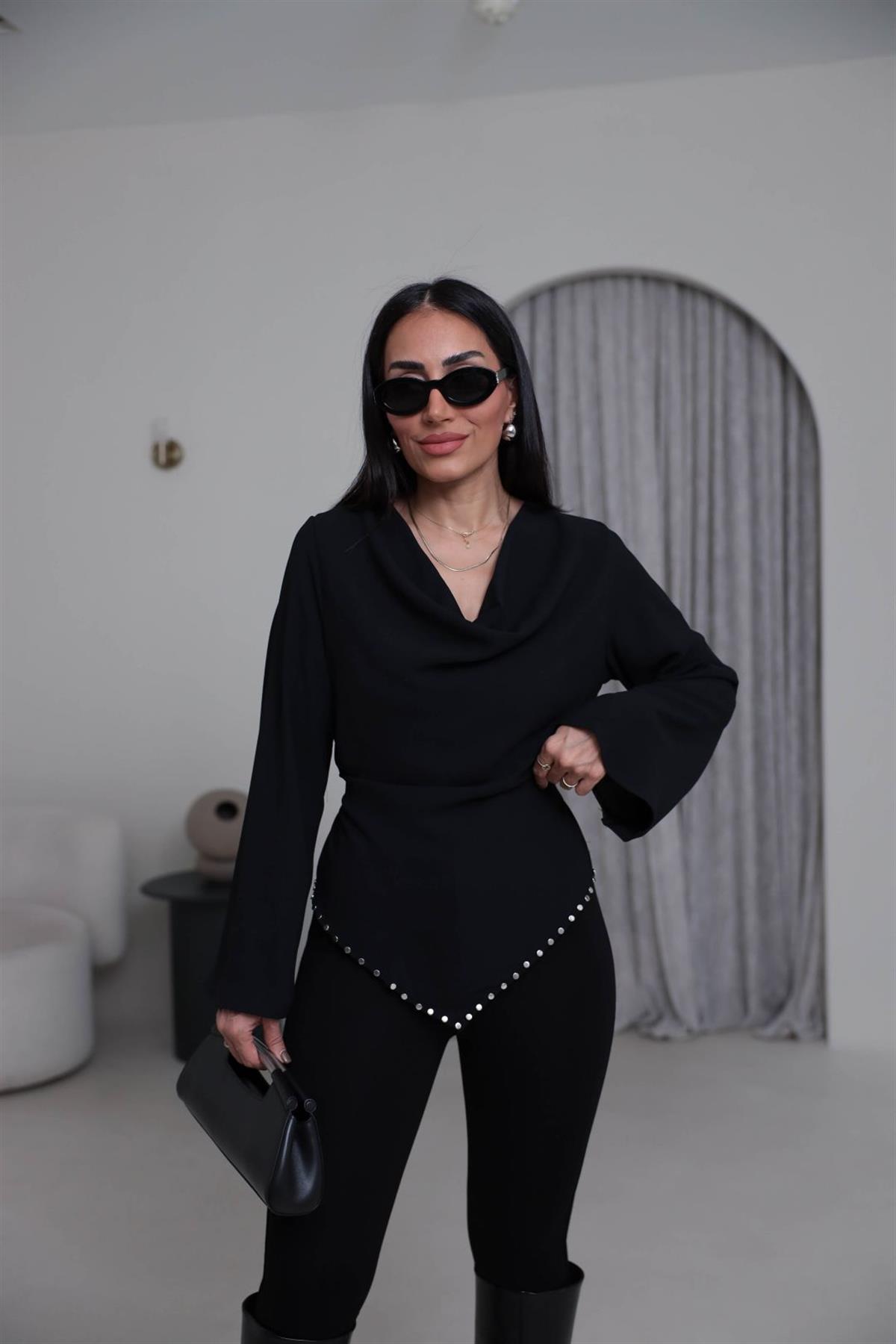 1243 Zımbalı Kuşaklı Asimetrik Bluz SİYAH