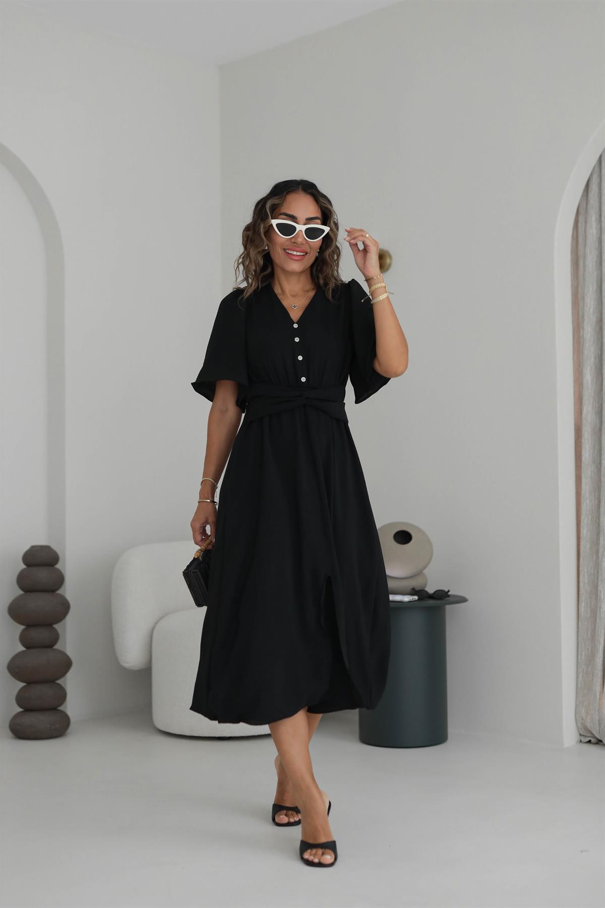 3484 Bel Kuşak Detaylı Yırtmaçlı Kısa Kol Elbise