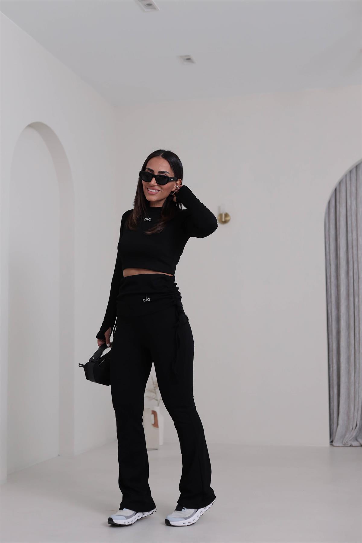 4033 Gümüş Yazı Baskılı Bel Detaylı Takım SİYAH