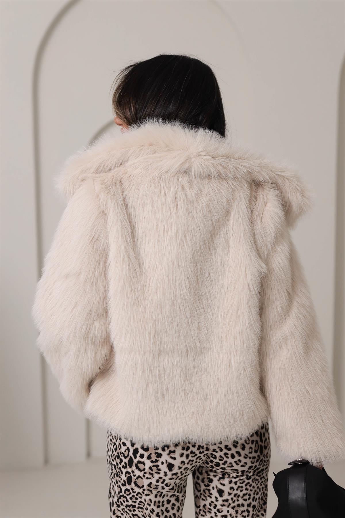 2429 Ara Boy Yakalı Kürk EKRU