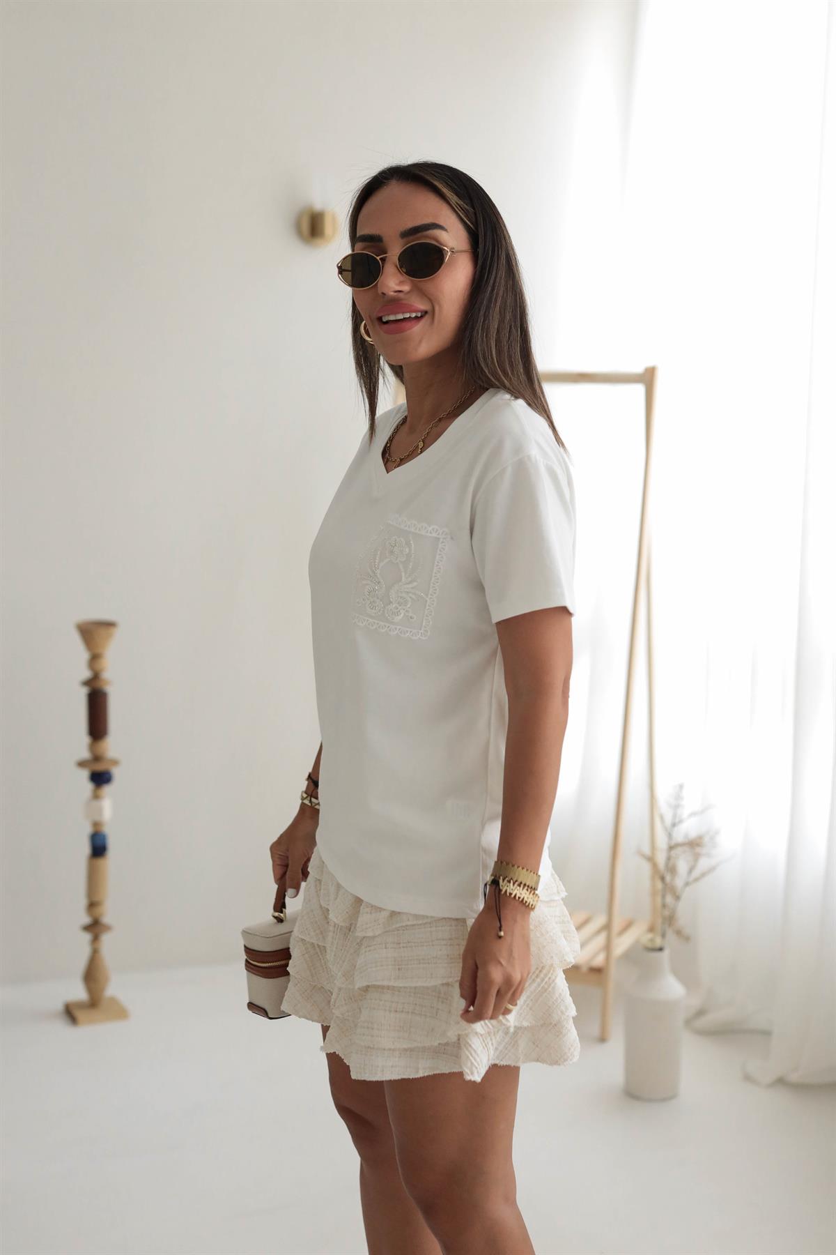 5429 Modal Penye V Yaka İşlemeli Tshirt