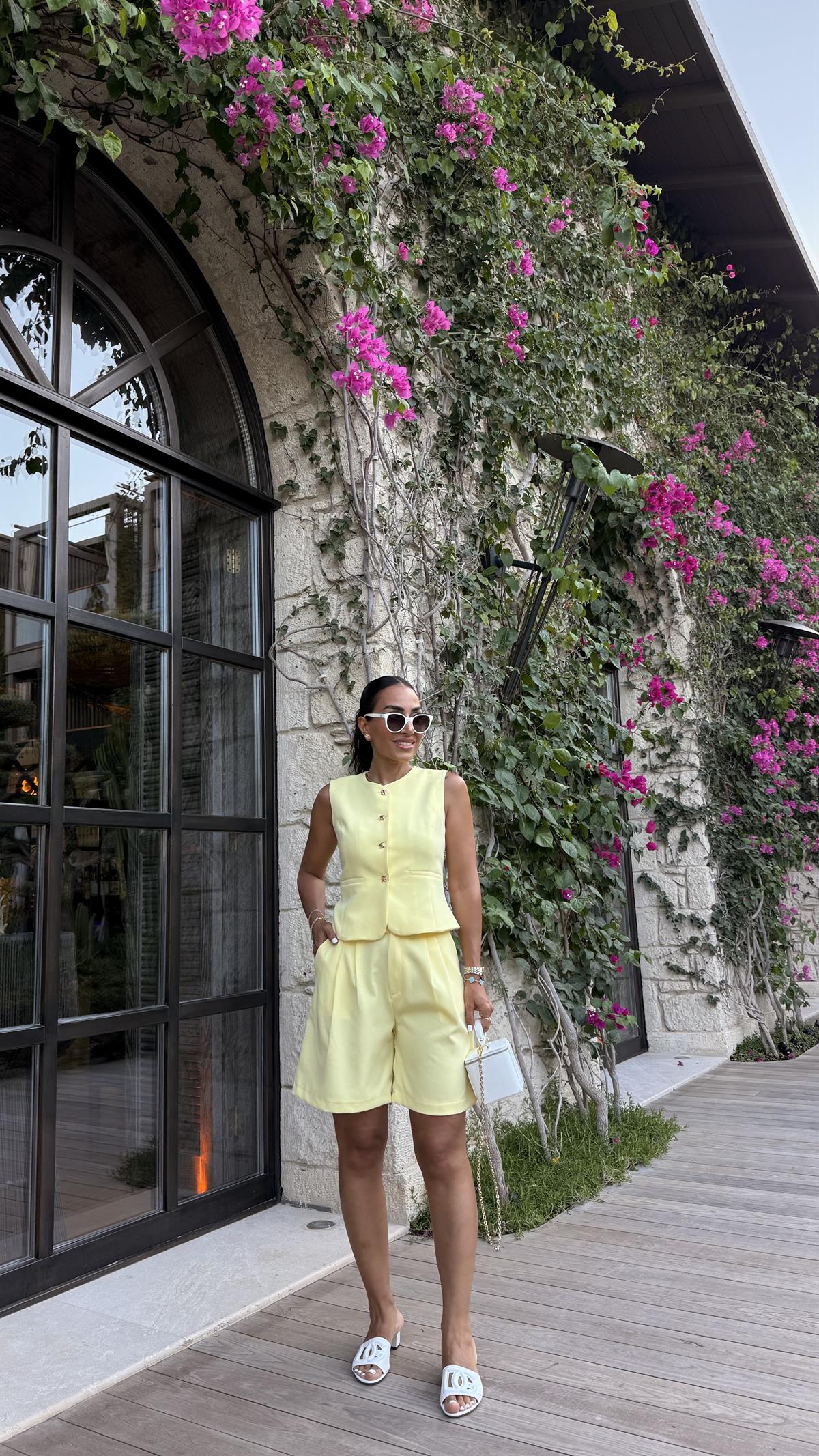 0292 Gold Düğmeli Yelek & Şort Takım SARI