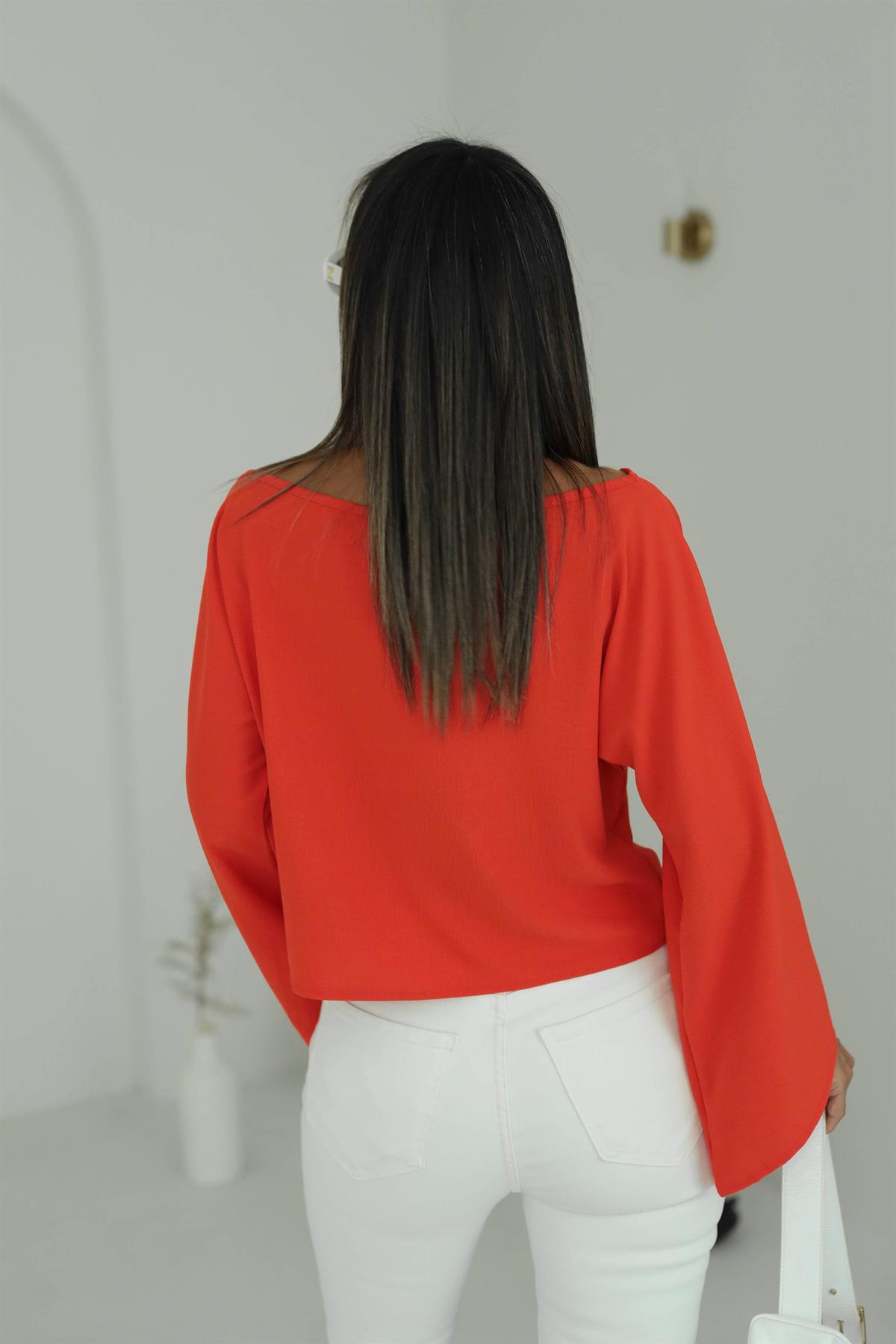 İthal Aerobin Kayık Yaka Bluz