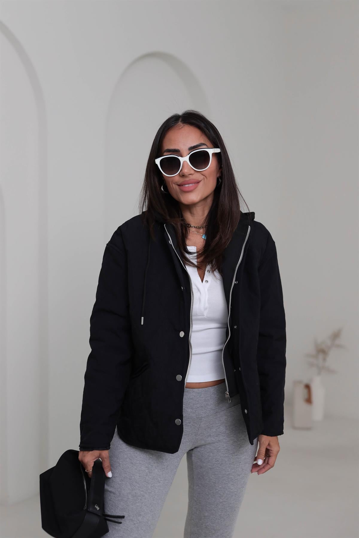 5841 Kapüşonlu Garni Detaylı Kapitone Mont SİYAH