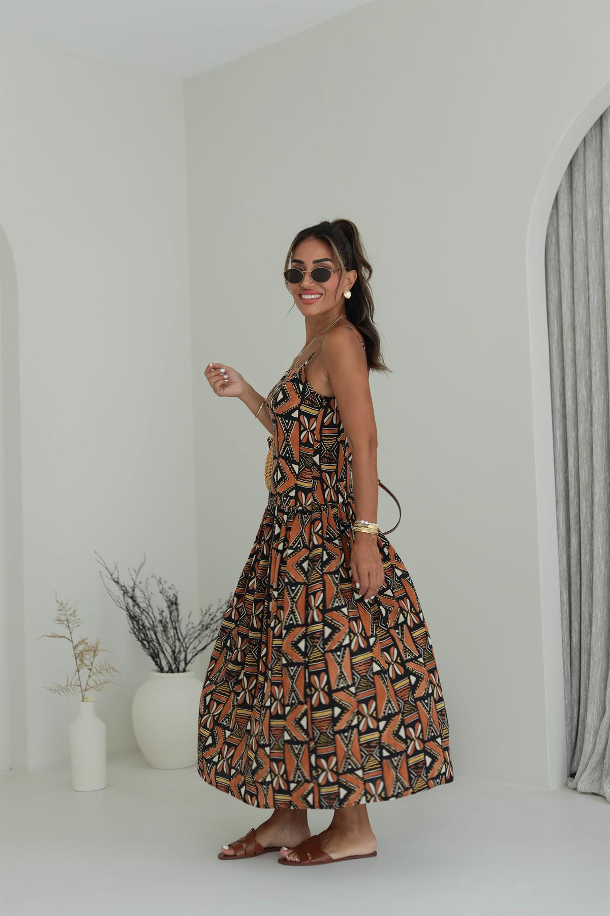 Desenli Askılı Viskon Kumaş Elbise