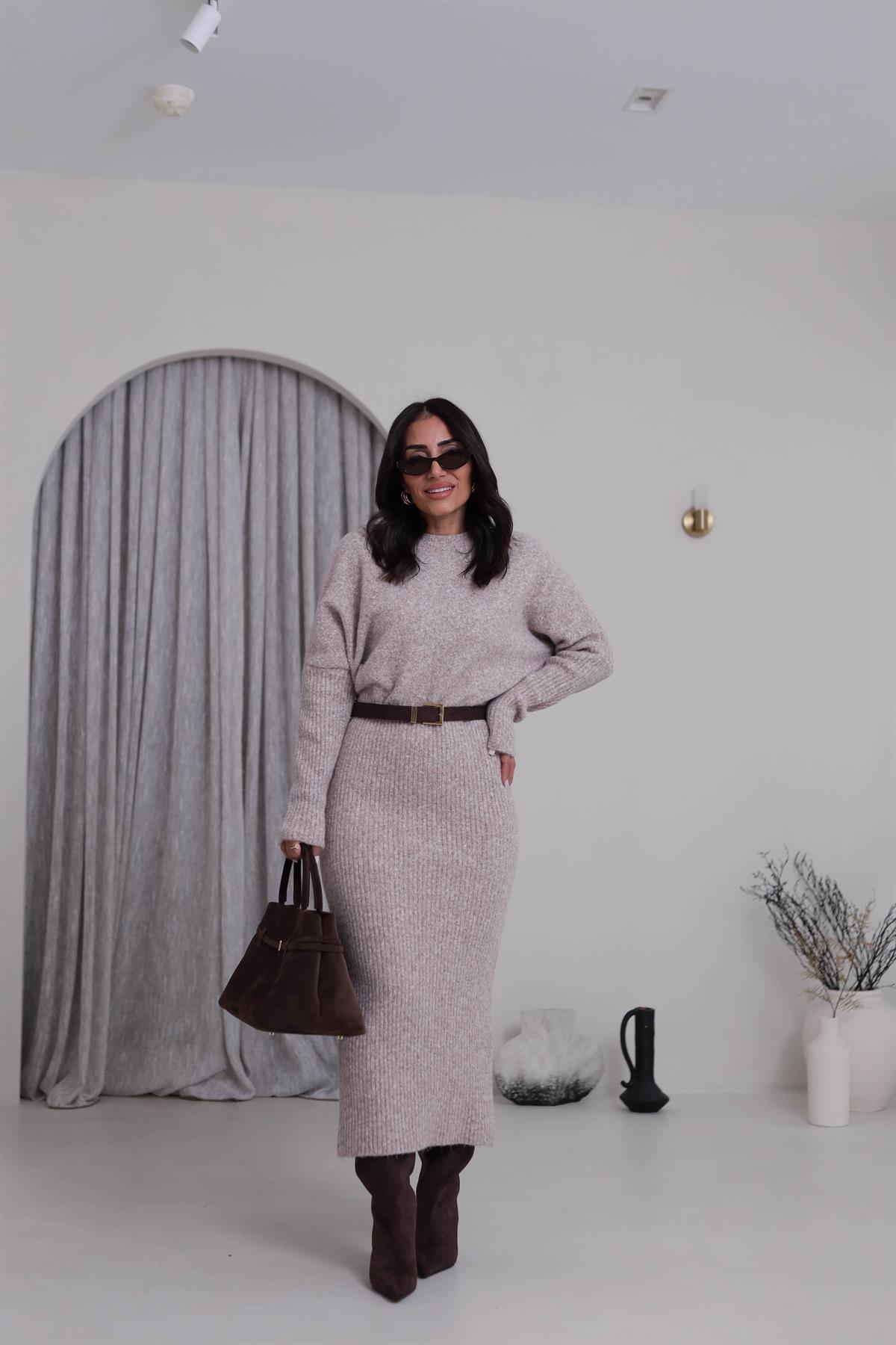 0260 Bisiklet Yaka Yumuşak Dokulu Triko  Elbise VİZON