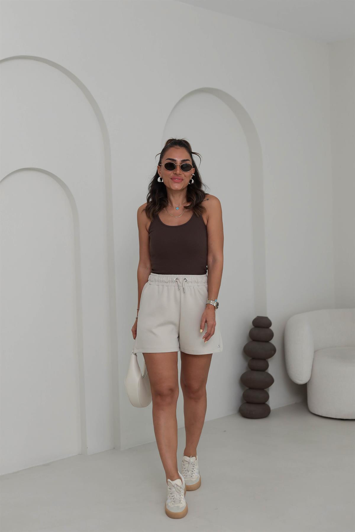 029 Gümüş Yazı Detaylı Modal Kumaş Şort BEJ