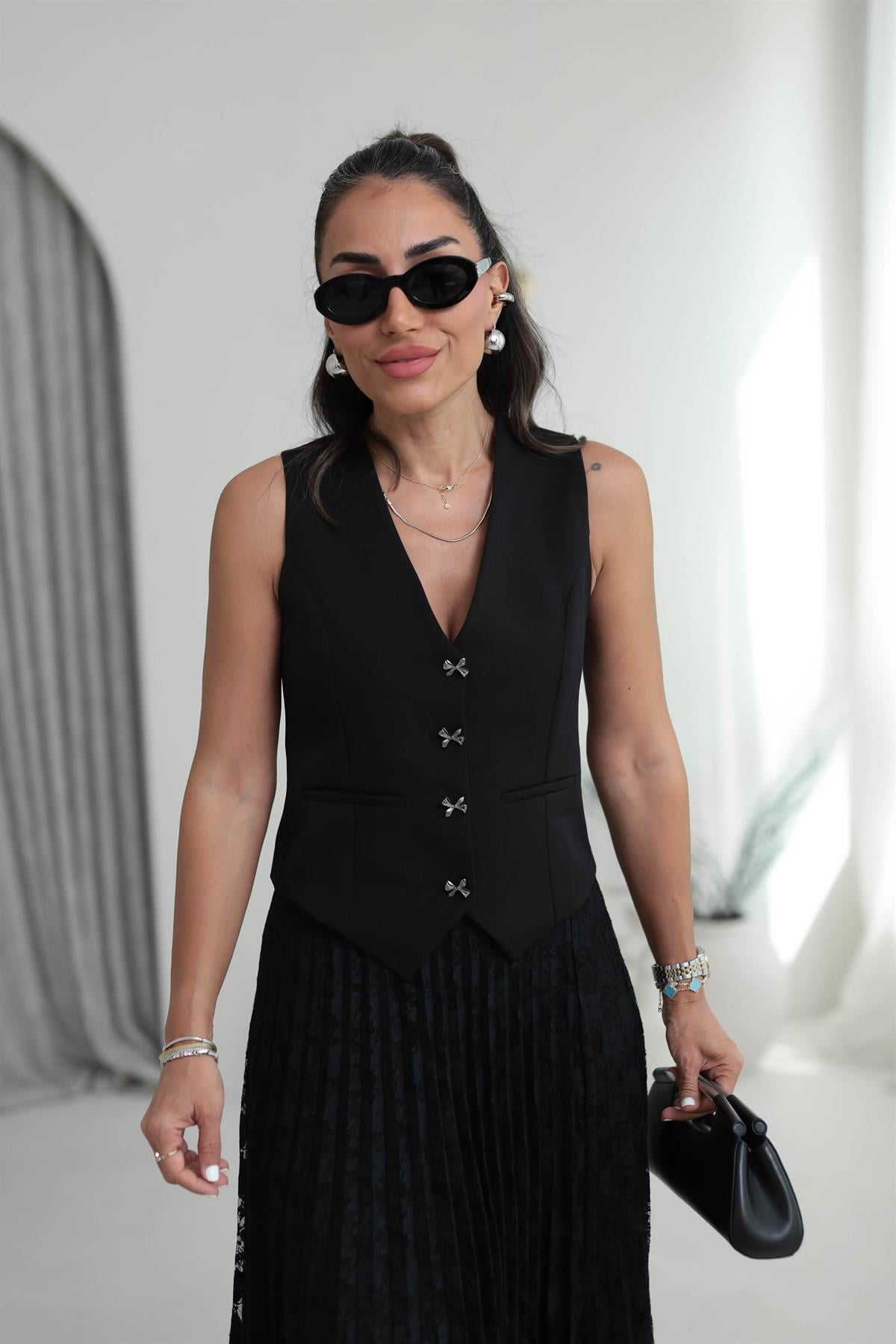 0464 Gümüş Fiyonk Düğmeli Double Yelek SİYAH