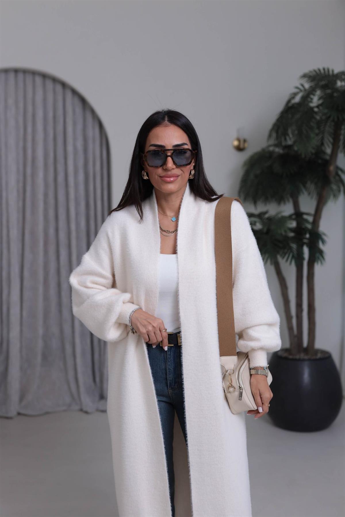 1015 Uzun Angora Hırka EKRU