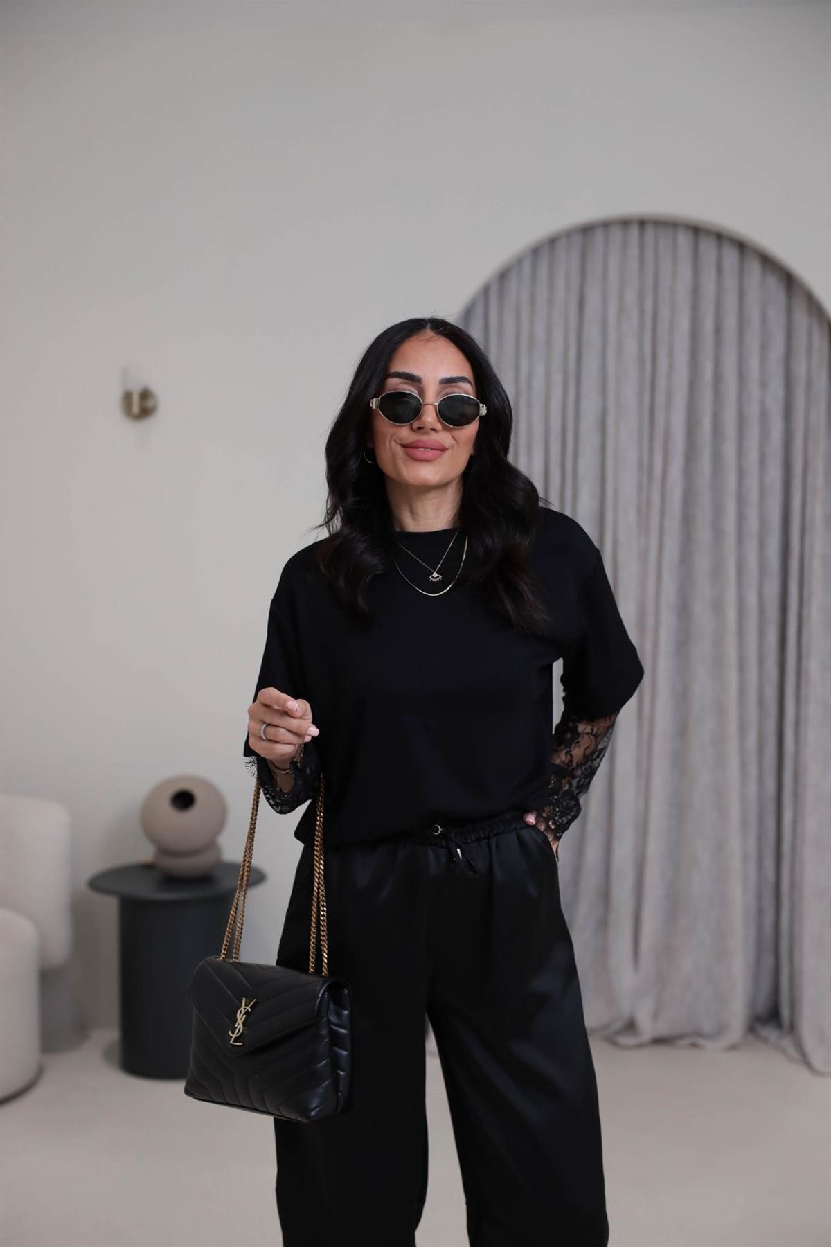 1049 Kolları Dantel Detaylı Modal Tshirt SİYAH