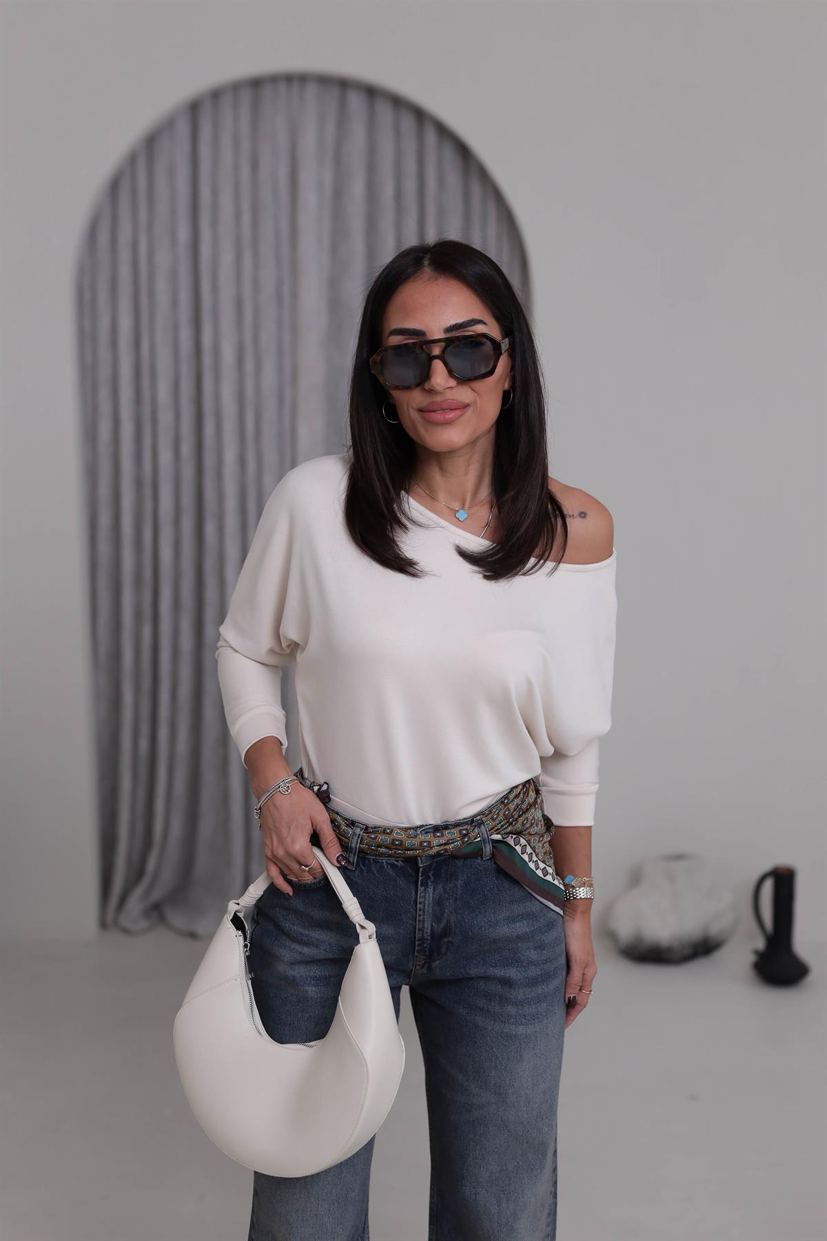 2450 Düşük Omuzlu Modal Kumaş Bluz BEJ