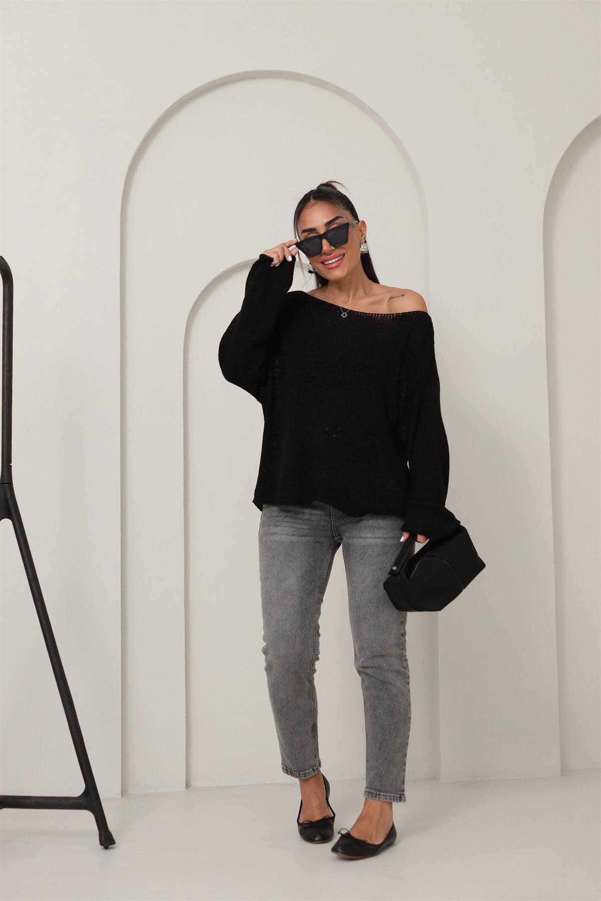 4455 Kayık Yaka Triko SİYAH