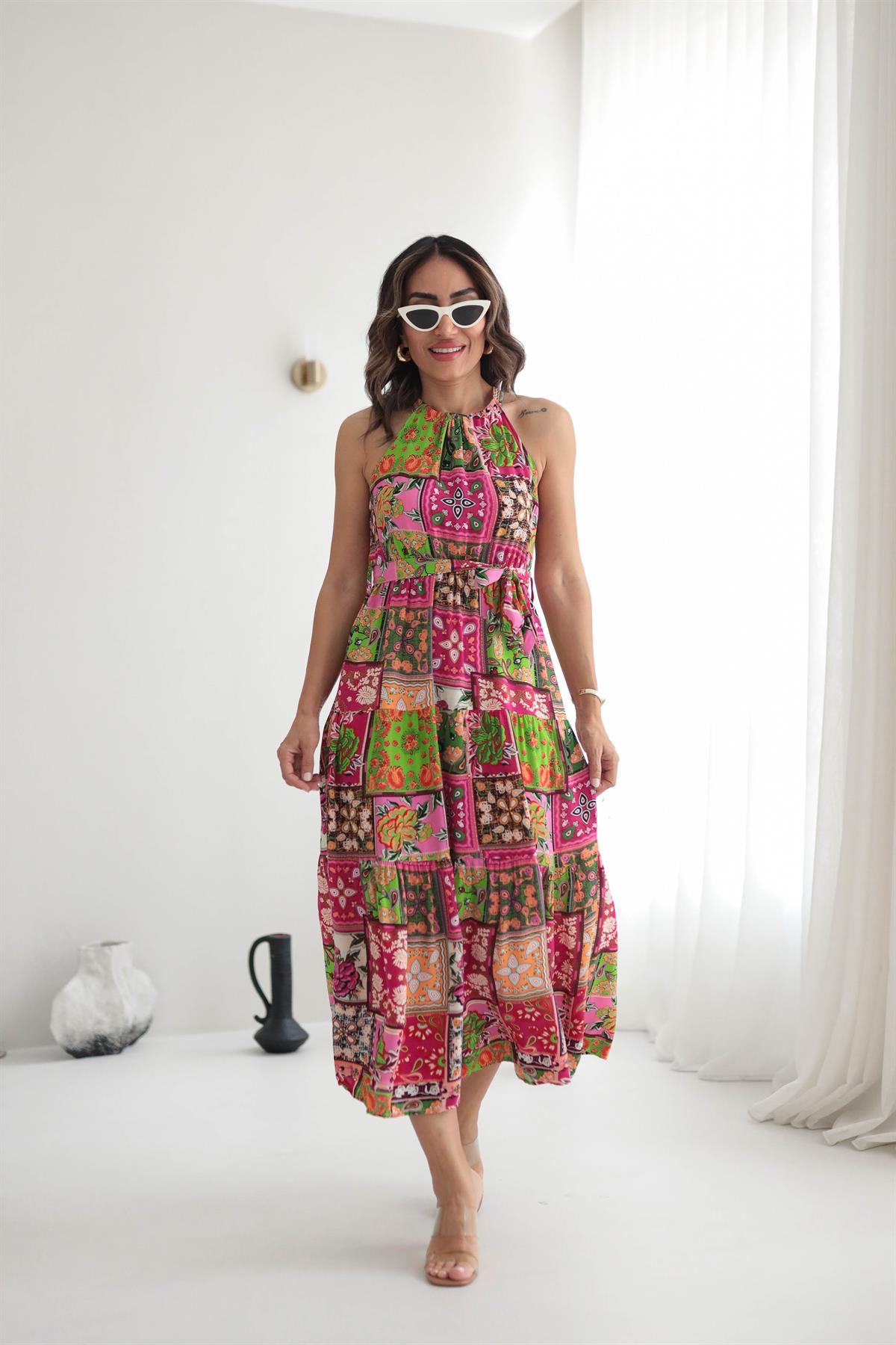 1541 Boyundan Bağlamalı Bel Lastikli Desenli Elbise