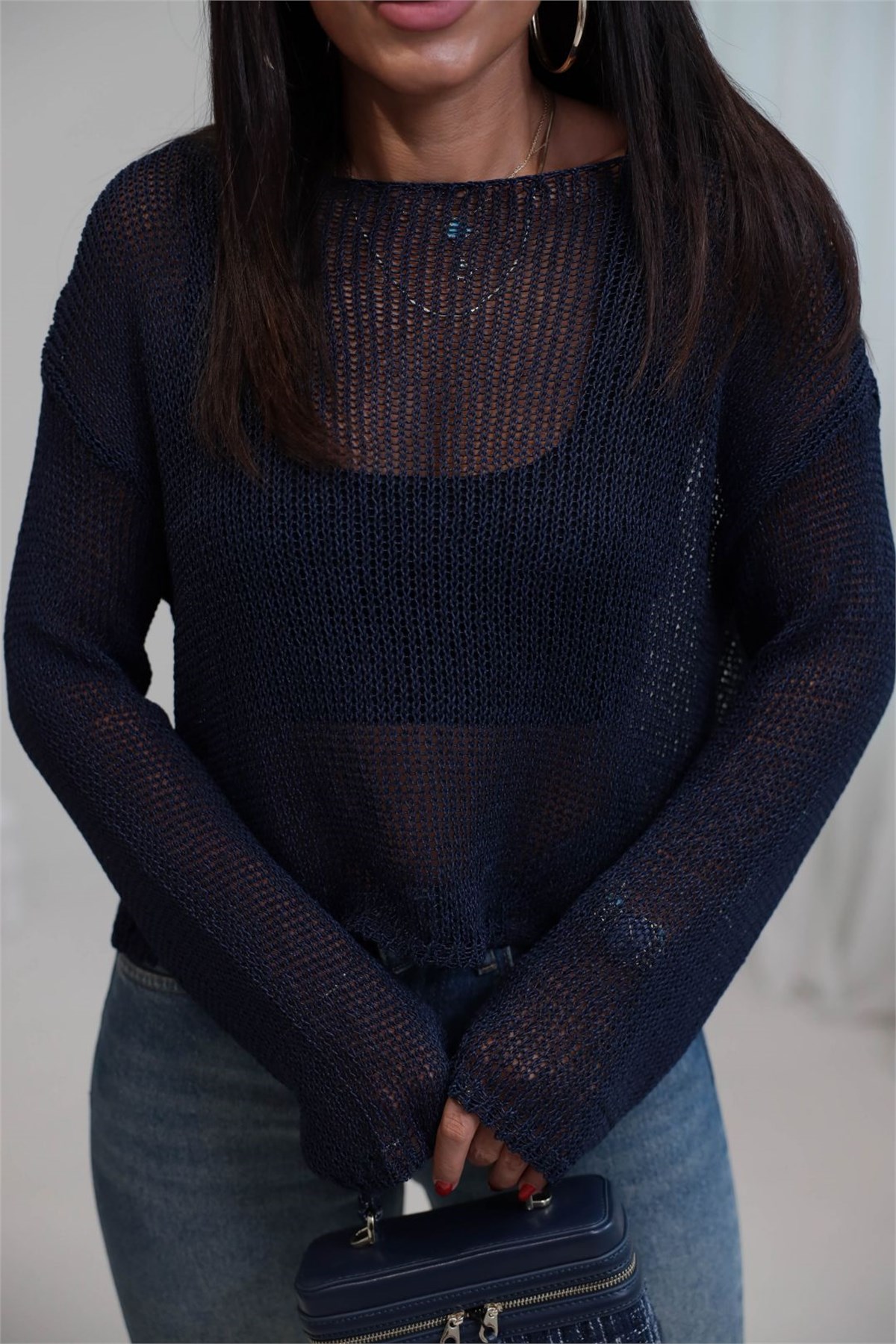 8741 Kayık Yaka Ajurlu Triko Bluz LACİVERT