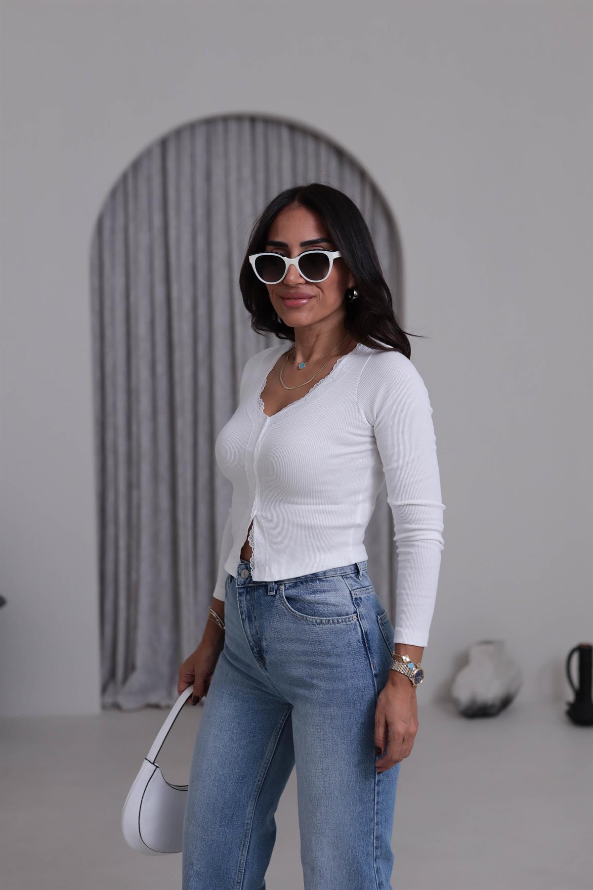 1046 Dantel Detaylı V Yaka Kaşkorse Bluz EKRU