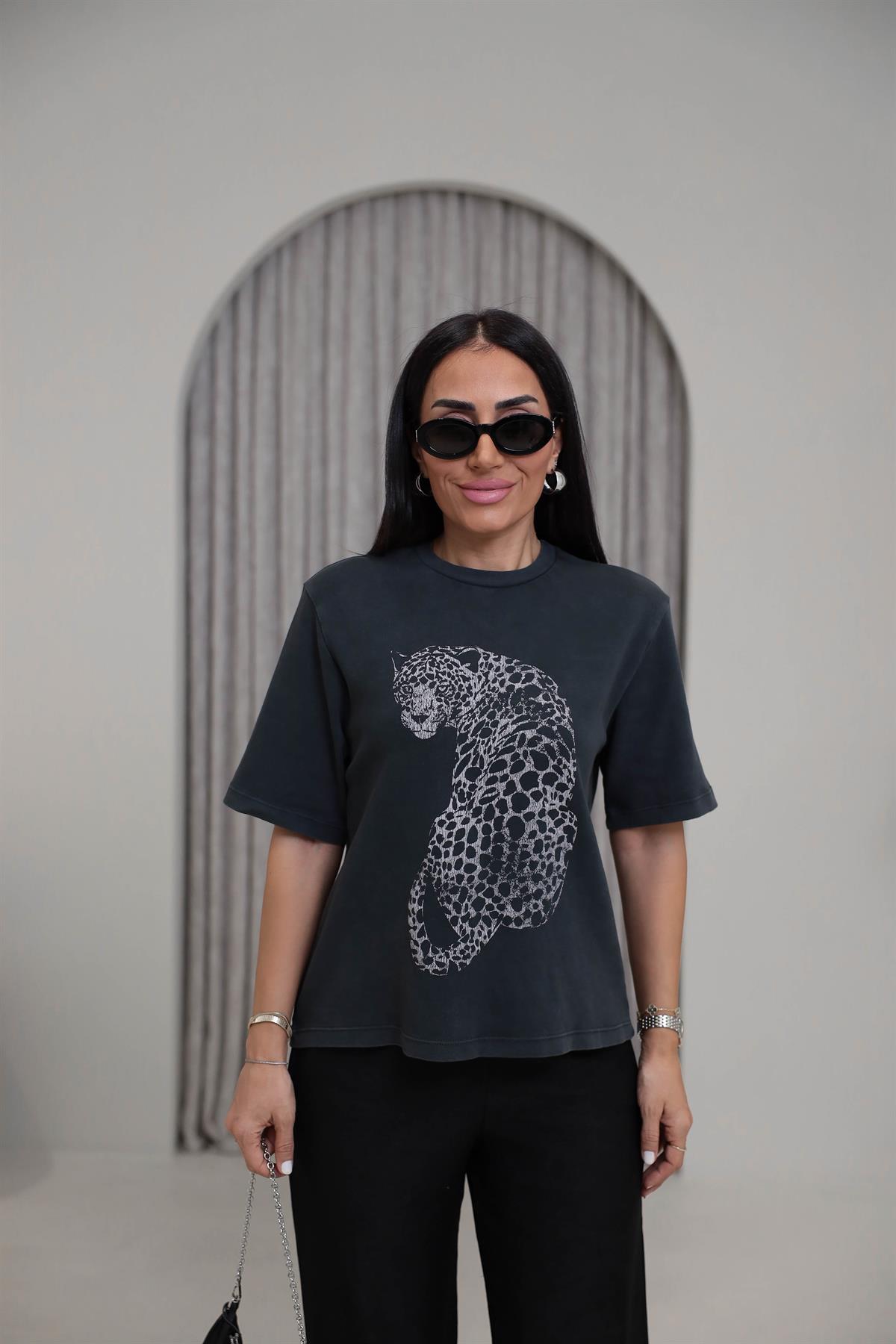 8111 Kaplan Baskılı Pamuklu Yıkamalı Tshirt ANTRASİT