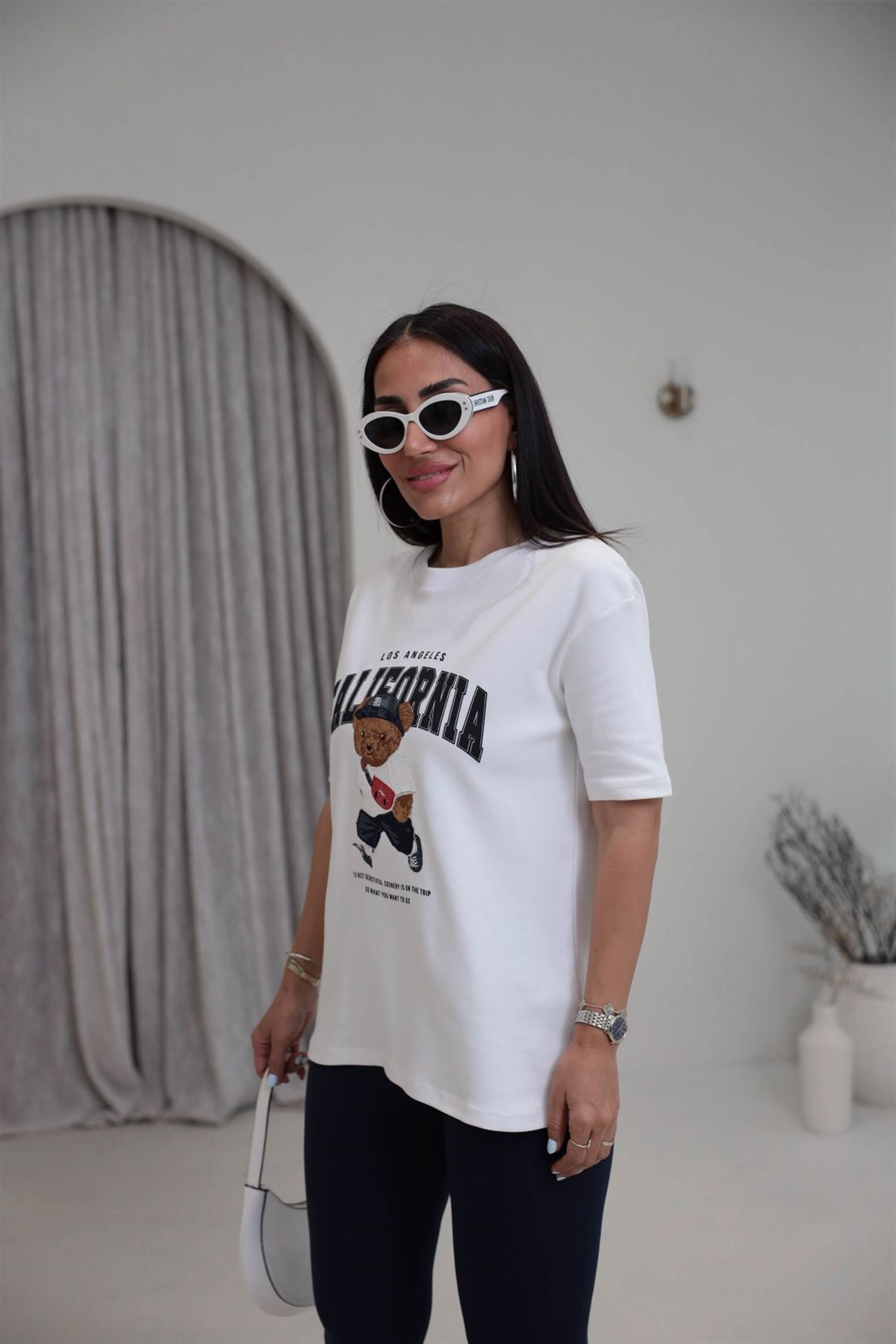 0295 Bisiklet Yaka Tedy Nakışlı Koton Tshirt EKRU