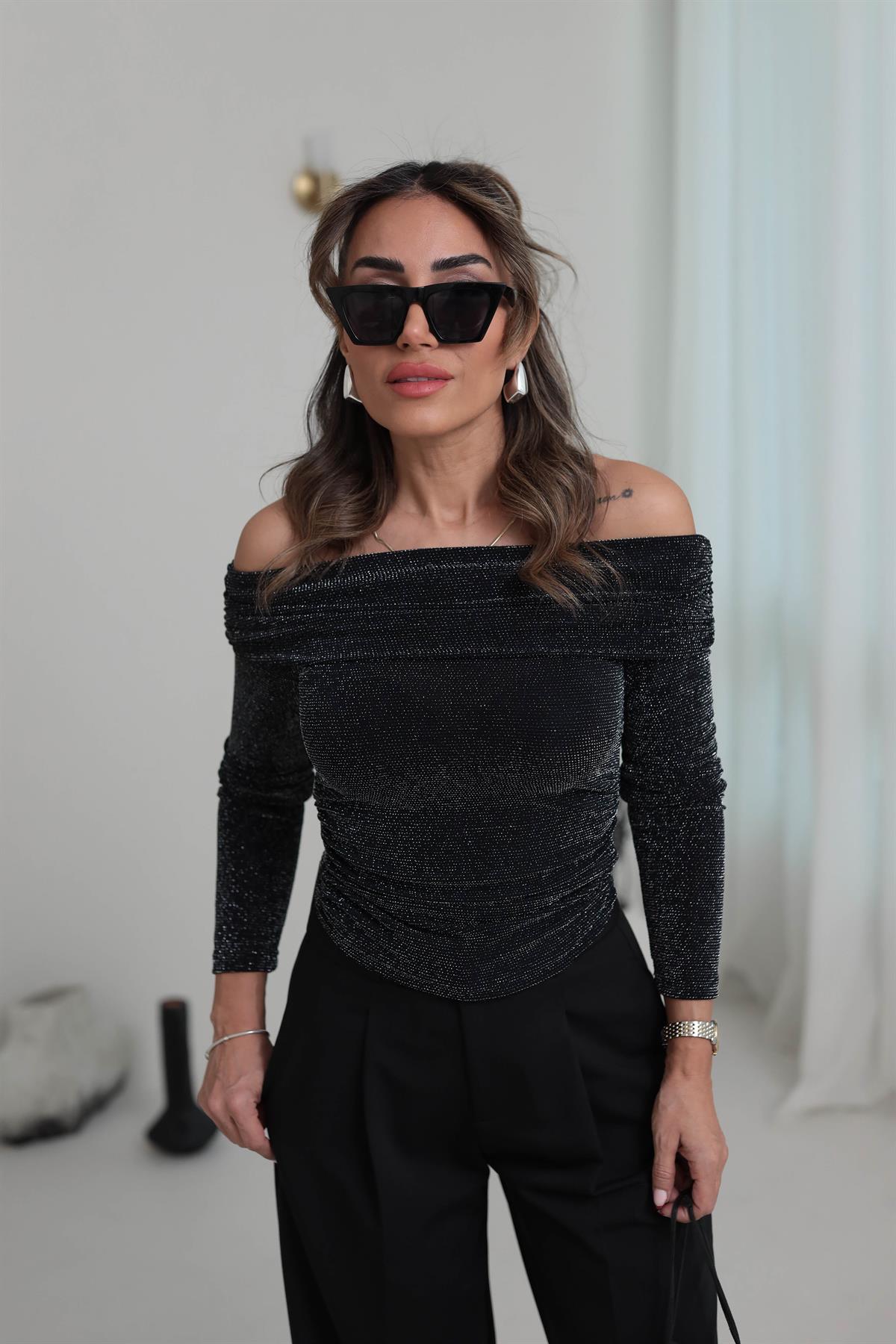 9196 Madonna Yaka Simli Bluz SİYAH