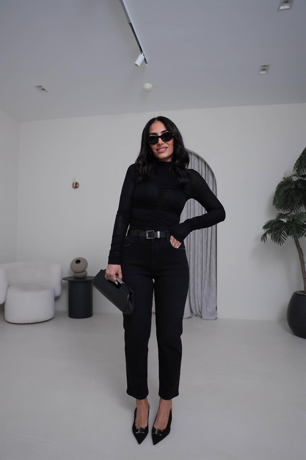 D906 Kemerli Slim Mom Fit Jean SİYAH