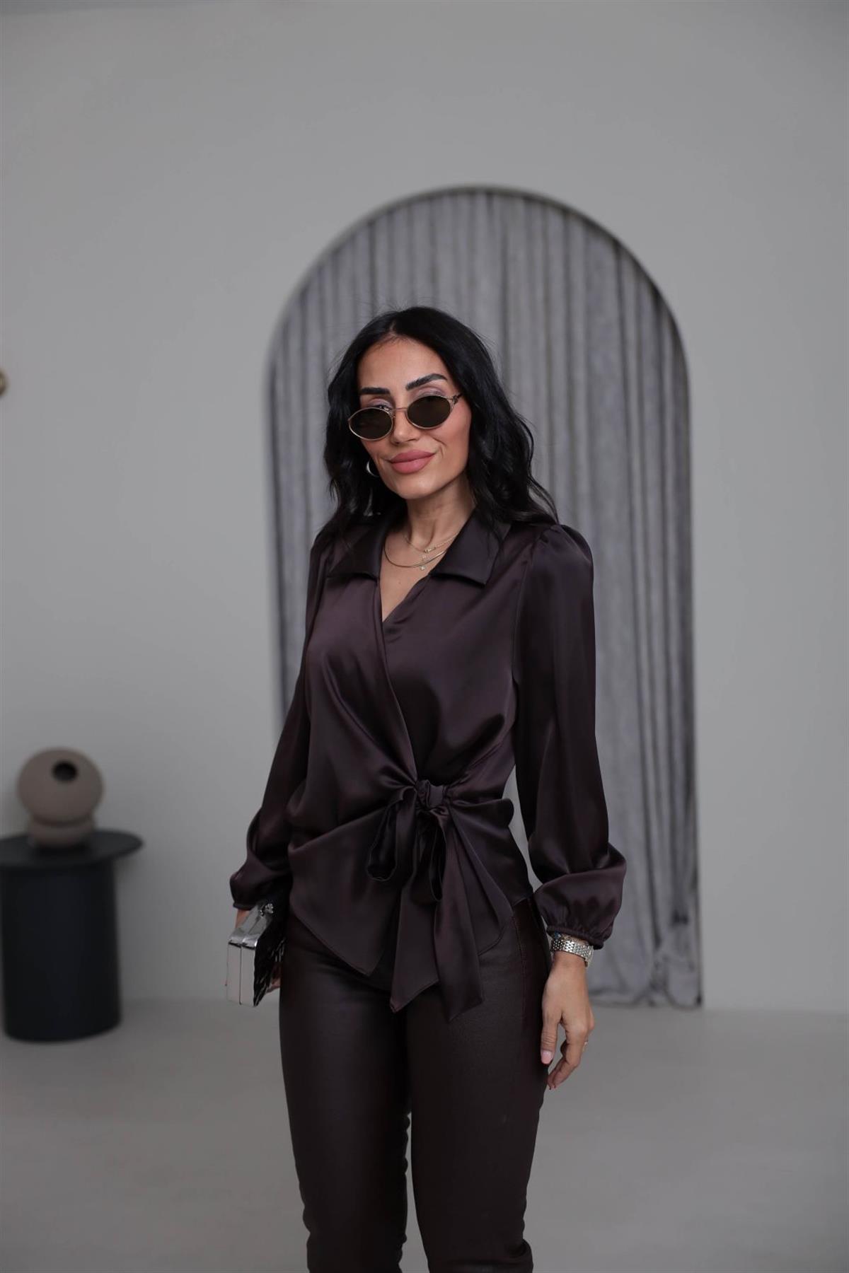 K0132 Kruvaze Yaka İpek Saten Gömlek Bluz KOYU KAHVE