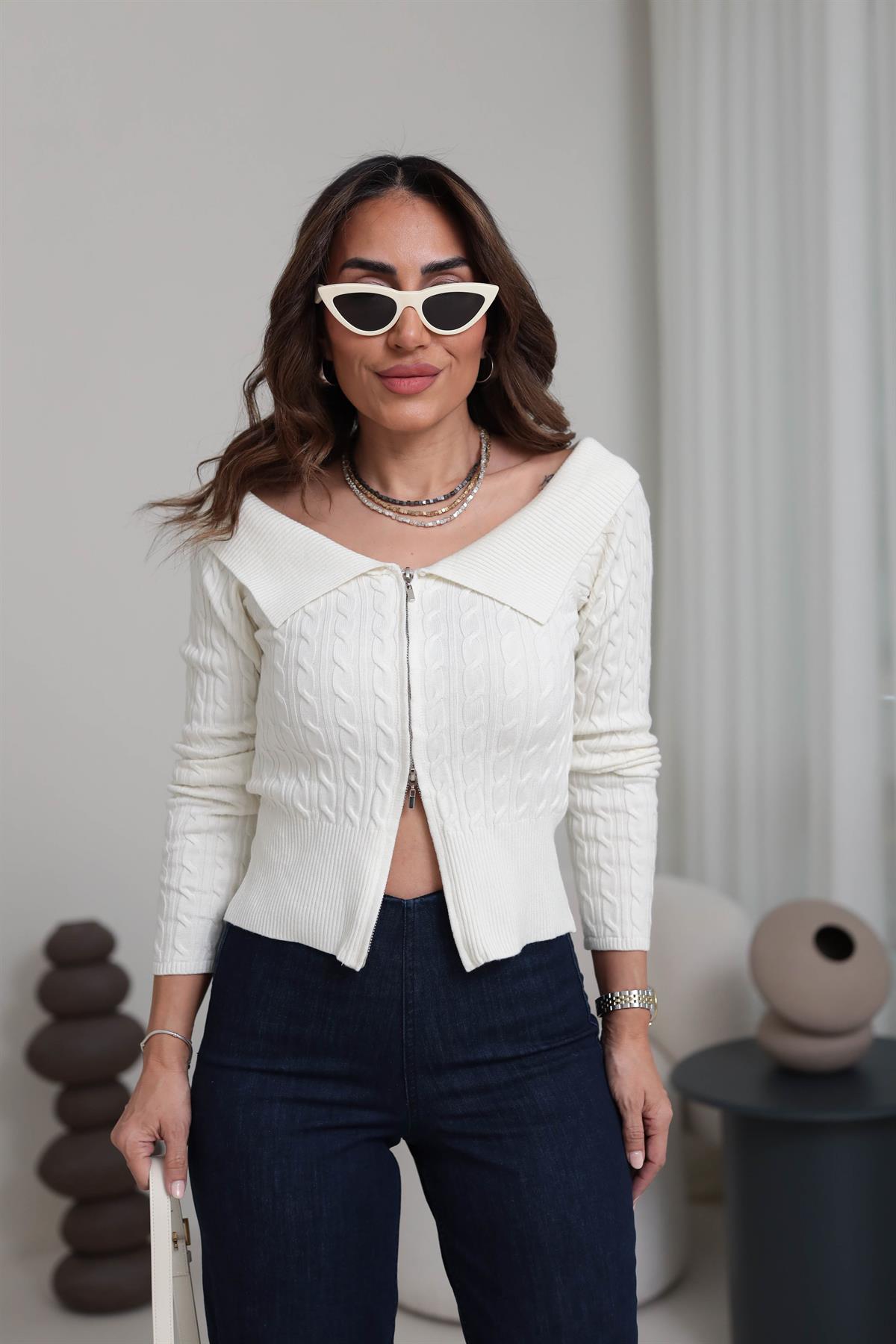 581 Örgü Detay Fermuarlı Yaka Detay Triko Hırka EKRU