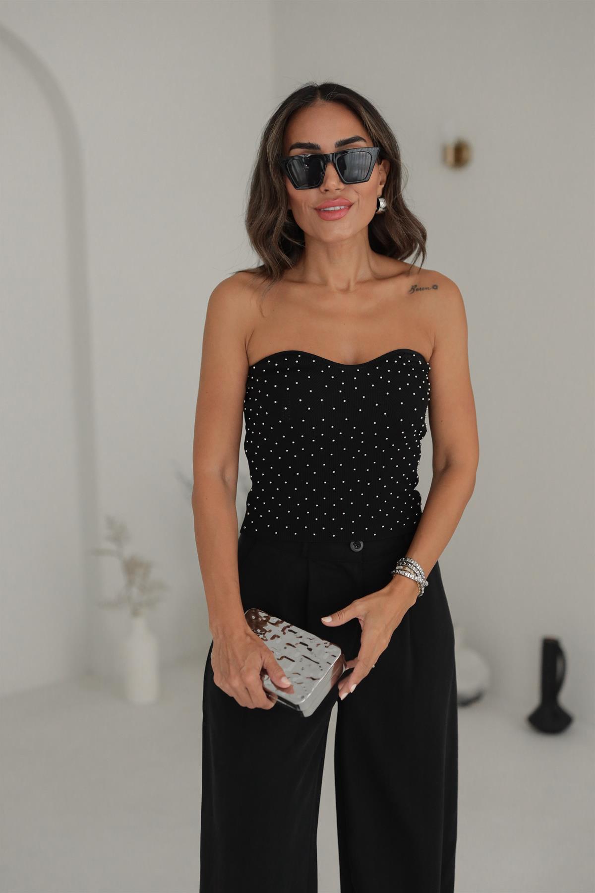 1002 Önü Boncuk İşlemeli Straplez Bluz