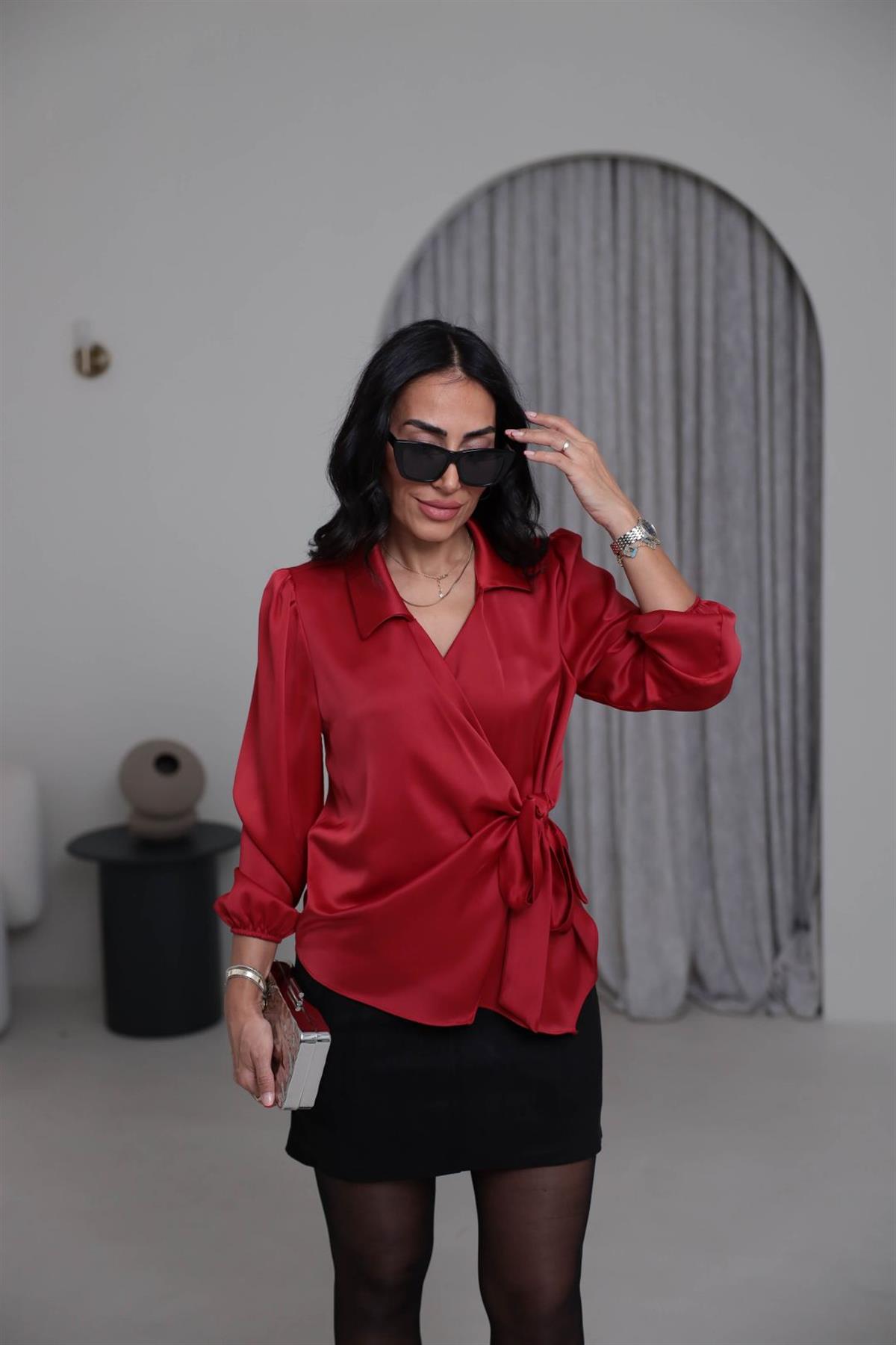 K0132 Kruvaze Yaka İpek Saten Gömlek Bluz KIRMIZI