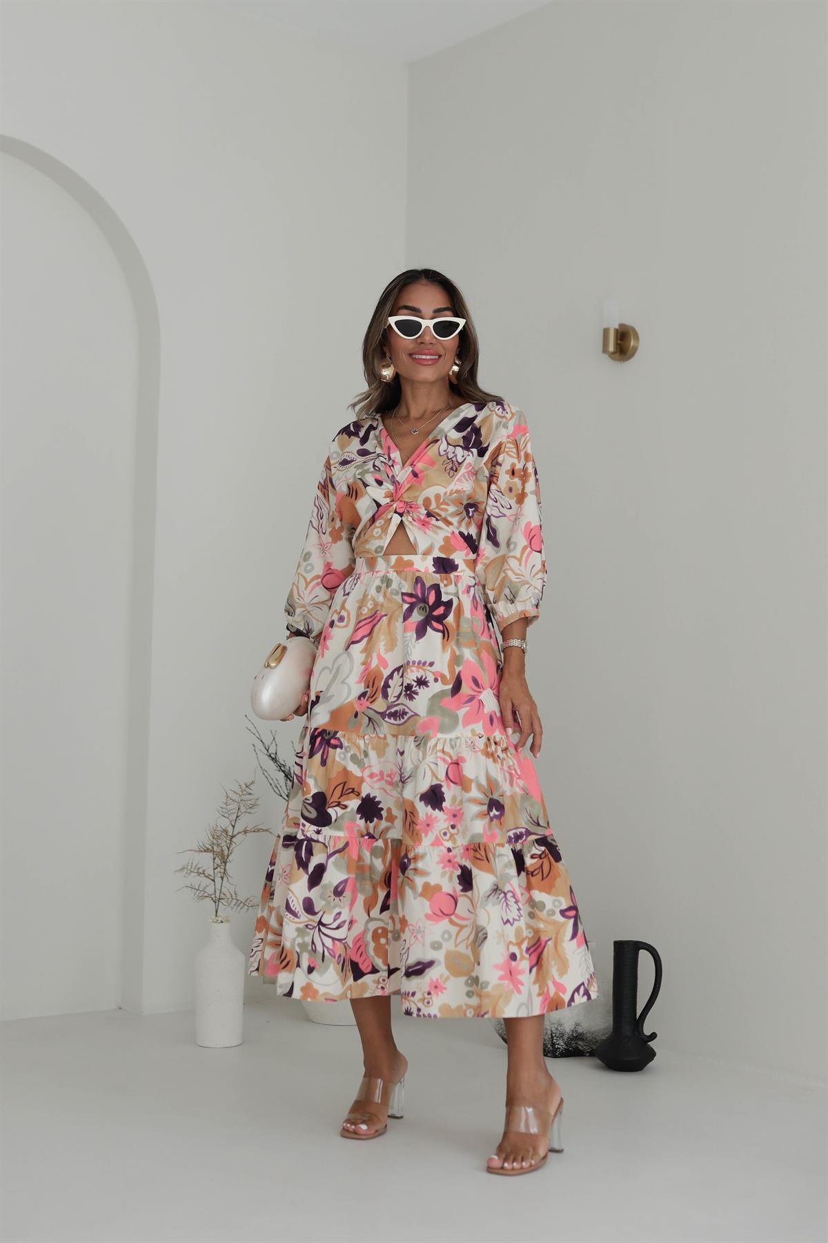 2953 V Yaka Sırt Dekolteli Çiçek Desen Elbise