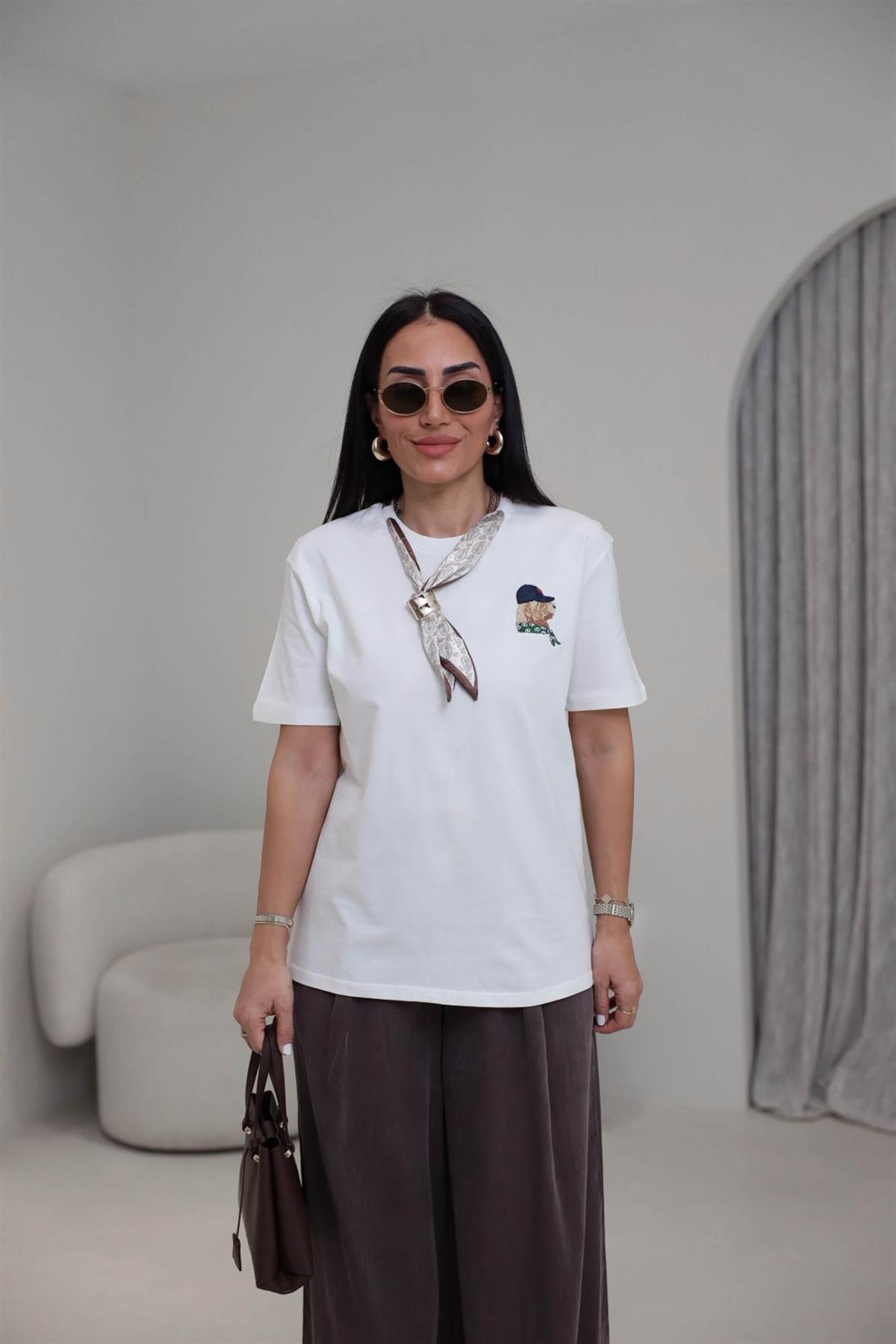 1331 Köpek Nakışlı Fularlı Pamuklu Tshirt EKRU