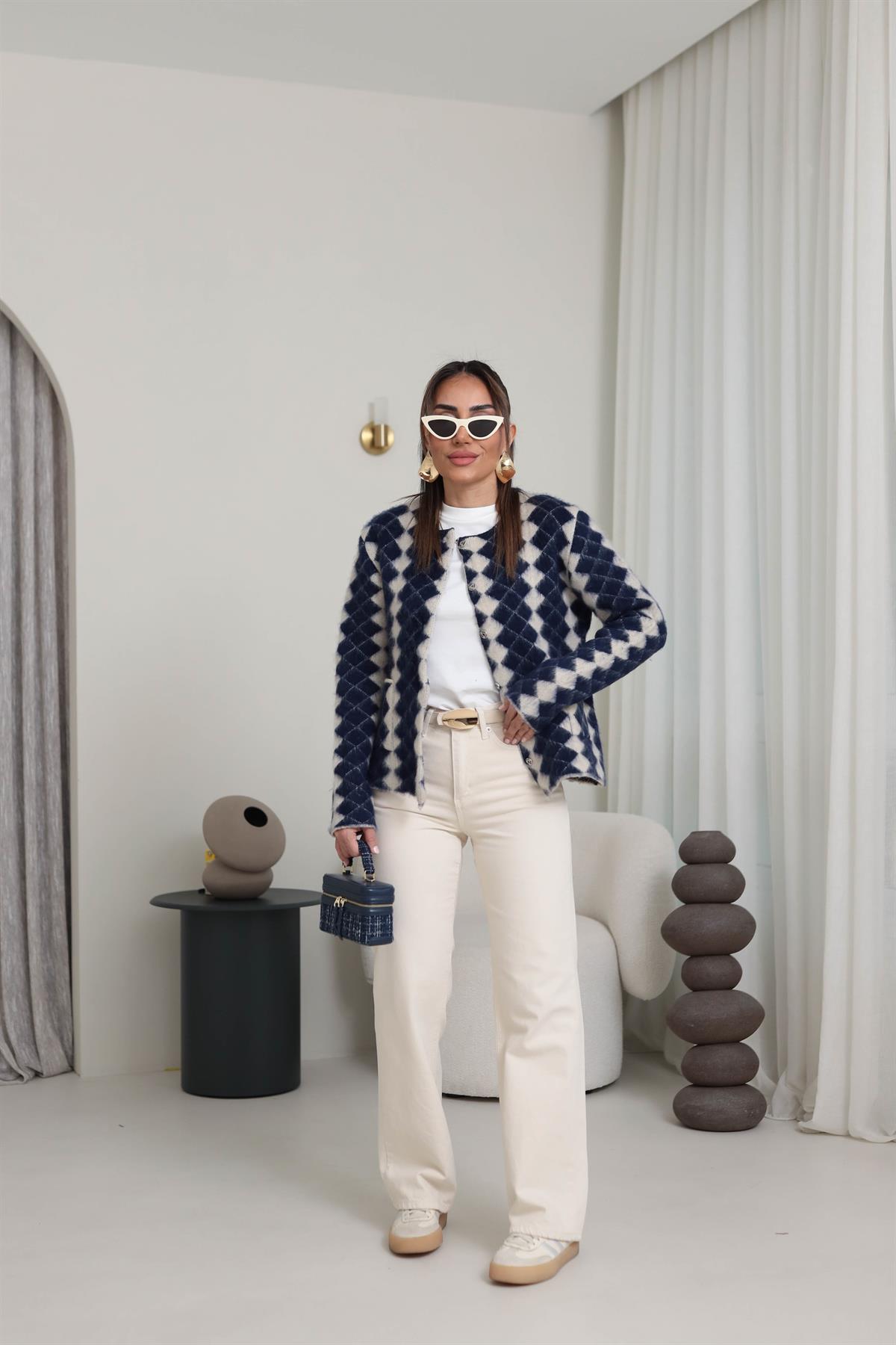 Önü Çıtçıtlı Baklava Desen Hırka LACİVERT