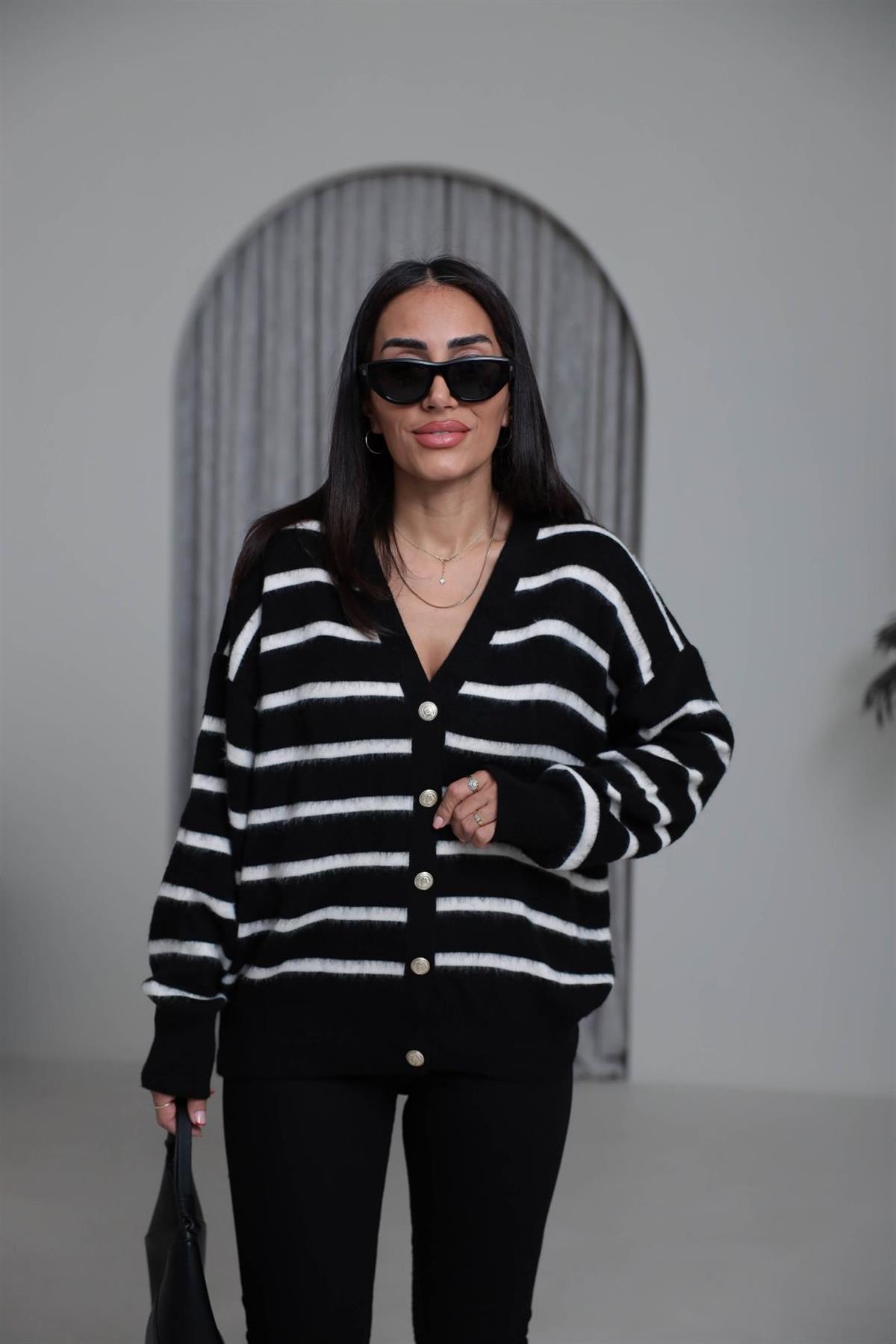 2462 Gold Düğmeli Çizgili V Yaka Triko Hırka SİYAHBEYAZ