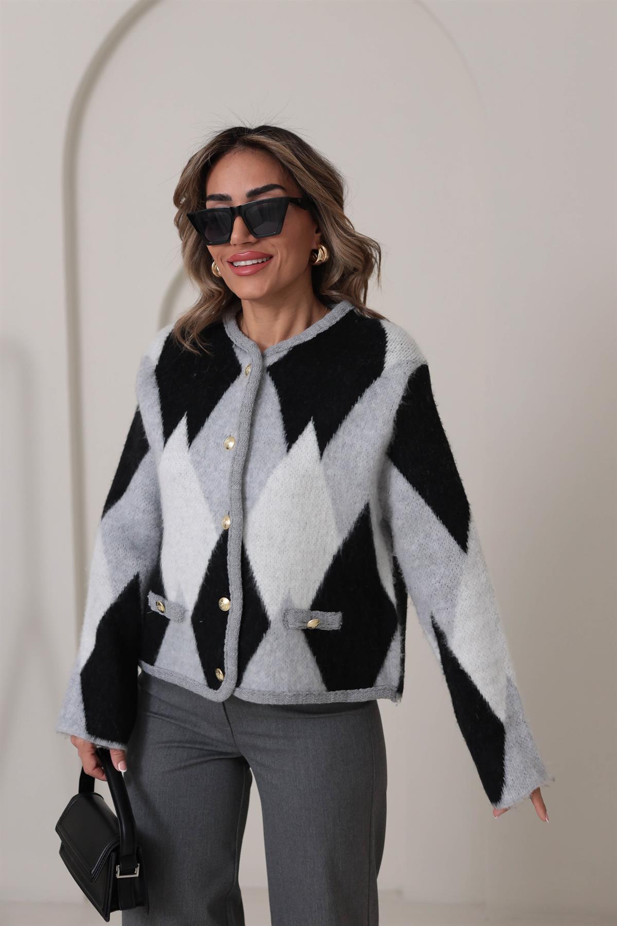 0123 Gold Düğmeli Baklava Desen Yün Hırka SİYAH-GRİ