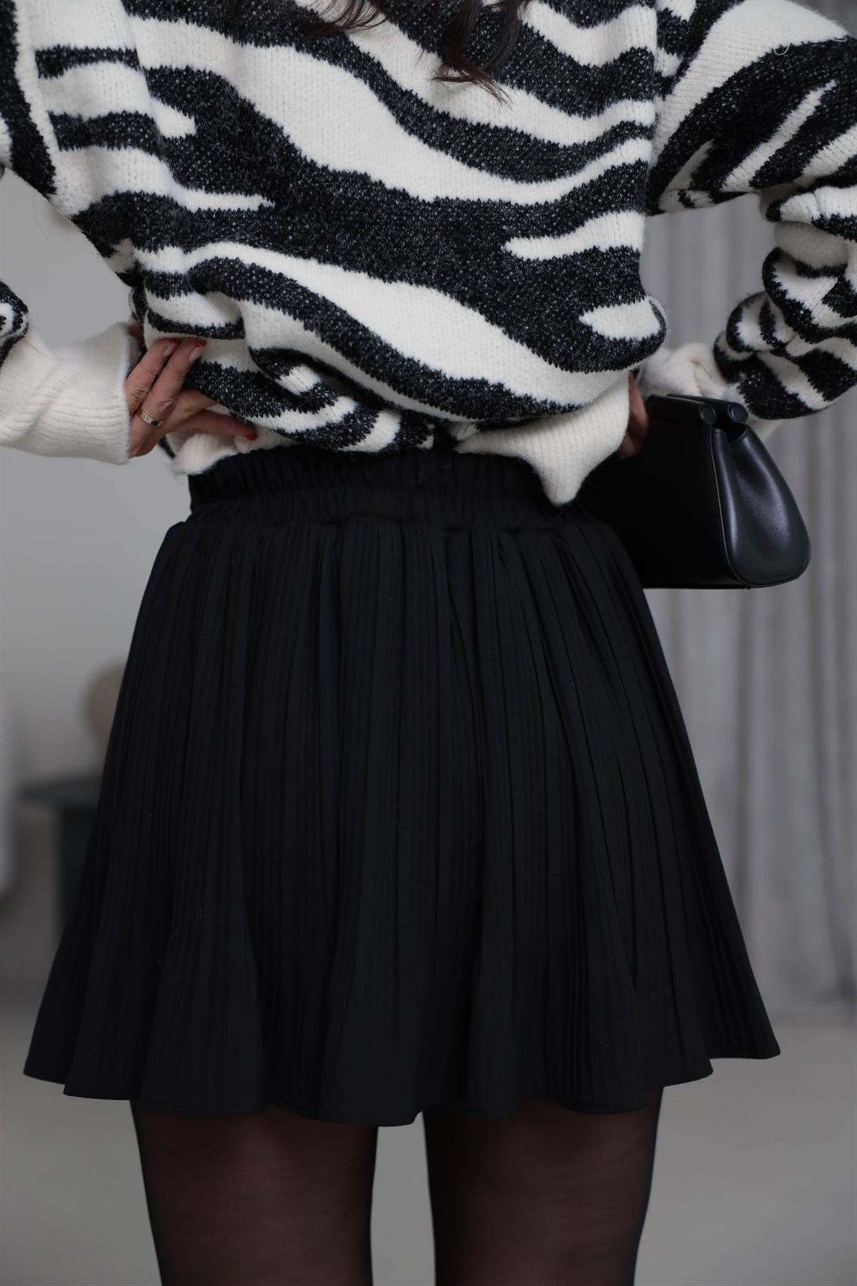 1573 Pilili Şort Astarlı Etek SİYAH