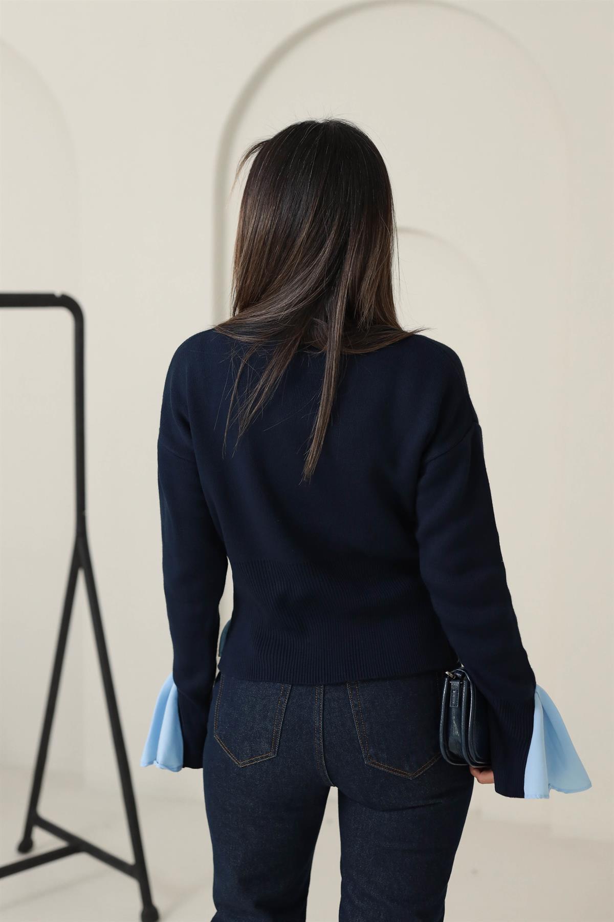 0005 Kolları ve Etek Ucu Volanlı Gömlek Detay Triko LACİVERT