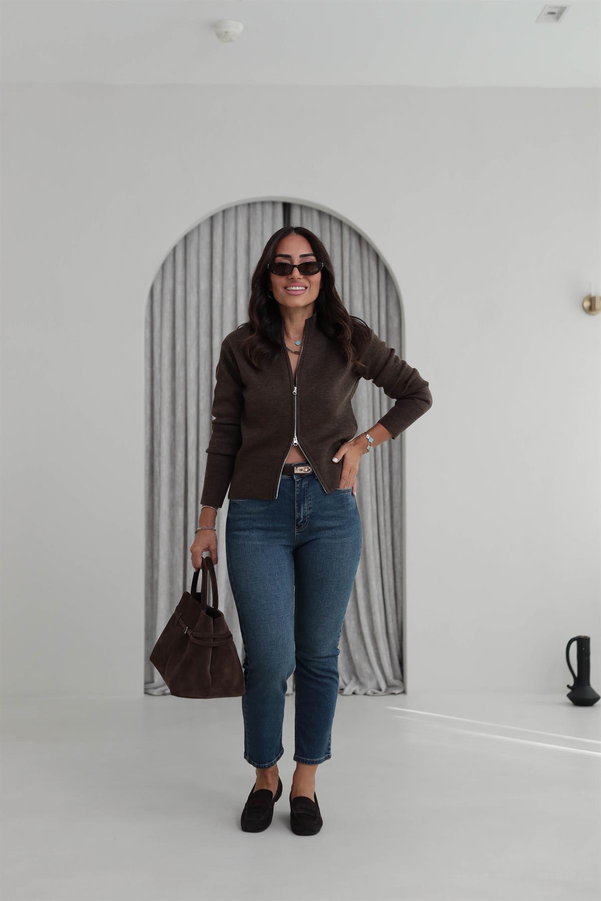 1042 Dik Yaka Çift Fermuarlı Triko Hırka KAHVE