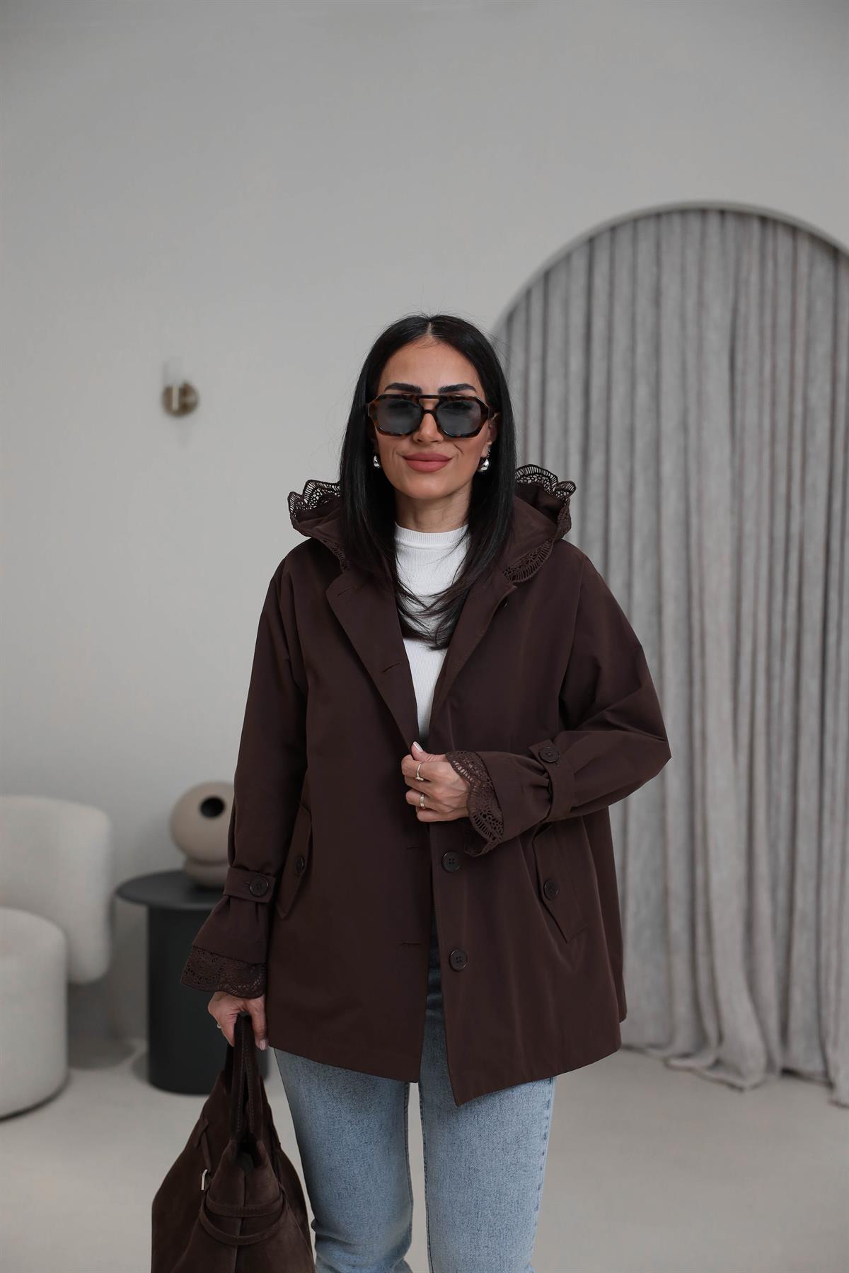 9719 Güpür Detay Teknik Kumaş Trençkot KAHVE