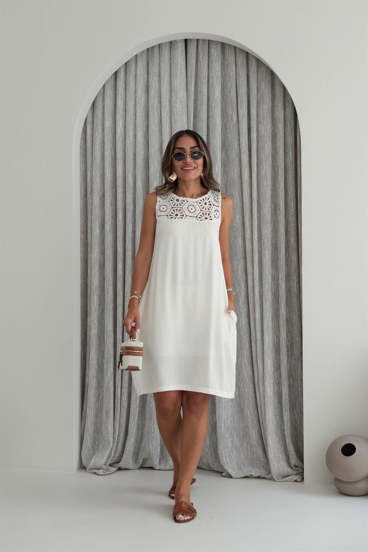 7213 Güpürlü Pamuklu  Elbise