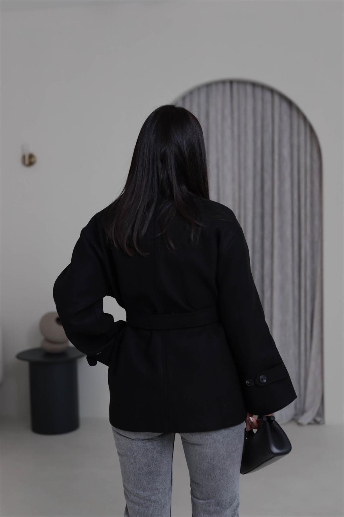 0646 Kuşaklı Yakalı Kaşe Kaban SİYAH