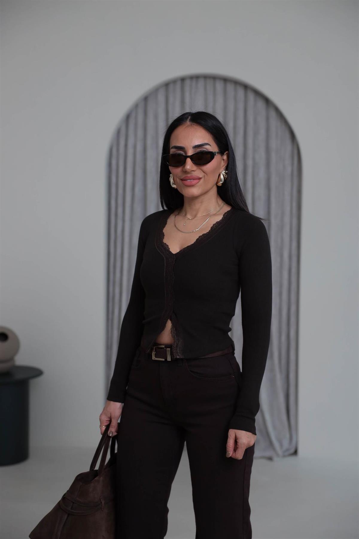 1046 Dantel Detaylı V Yaka Kaşkorse Bluz ACI KAHVE