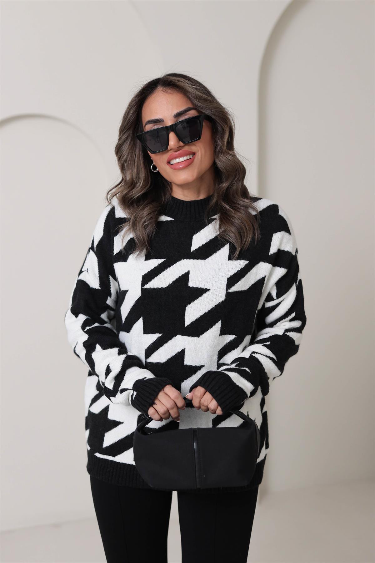 1003 Kazaayağı Desen Yumuşak Doku Triko SİYAHBEYAZ