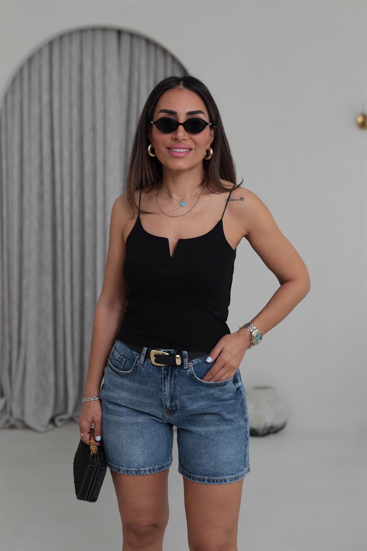 6687 İp Askılı V Detaylı Fitilli Atlet SİYAH