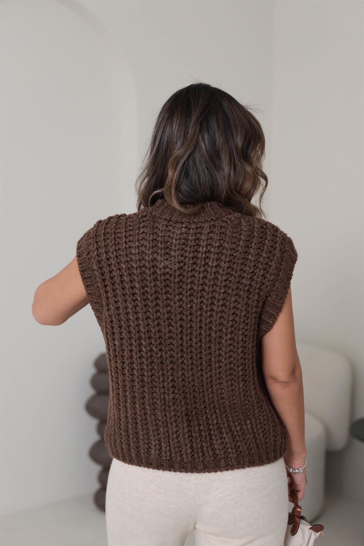 0961 Bisiklet Yaka Gold Düğme Detaylı Kolsuz Hırka KAHVE