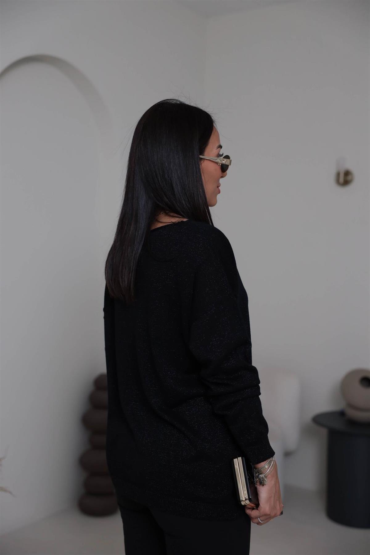 Kayık Yaka Simli Bluz SİYAH