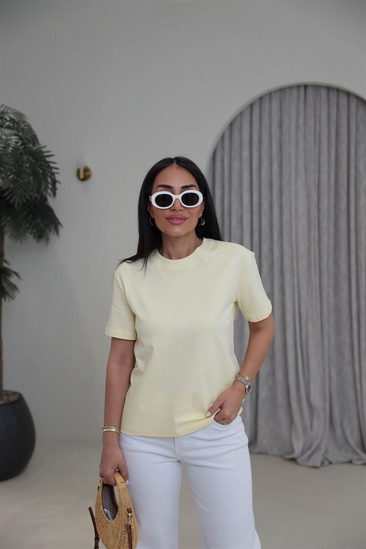 0312 Dekoratif Dikişli Pamuklu Tshirt AÇIK SARI