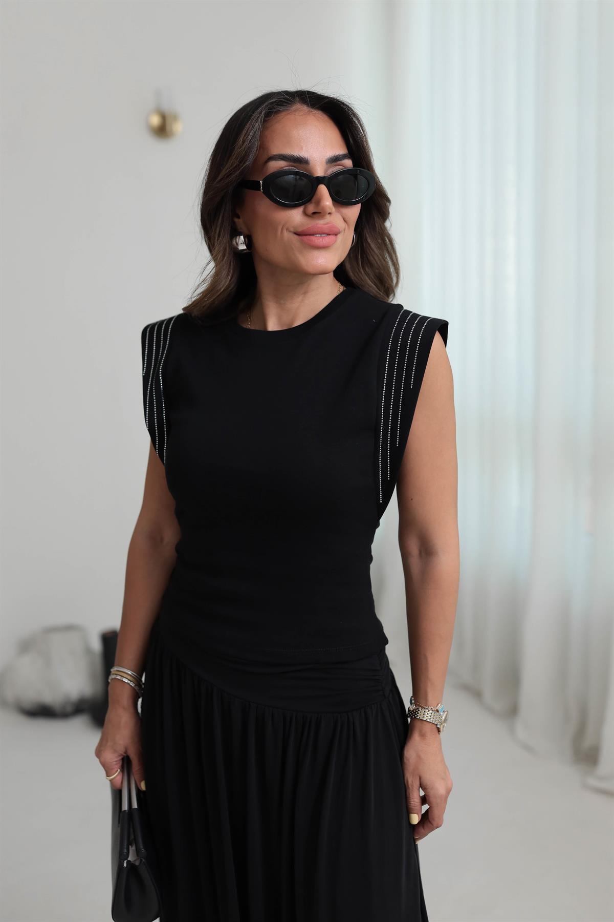 3254 Geniş Omuz Şerit Taşlı Pamuklu Tshirt SİYAH