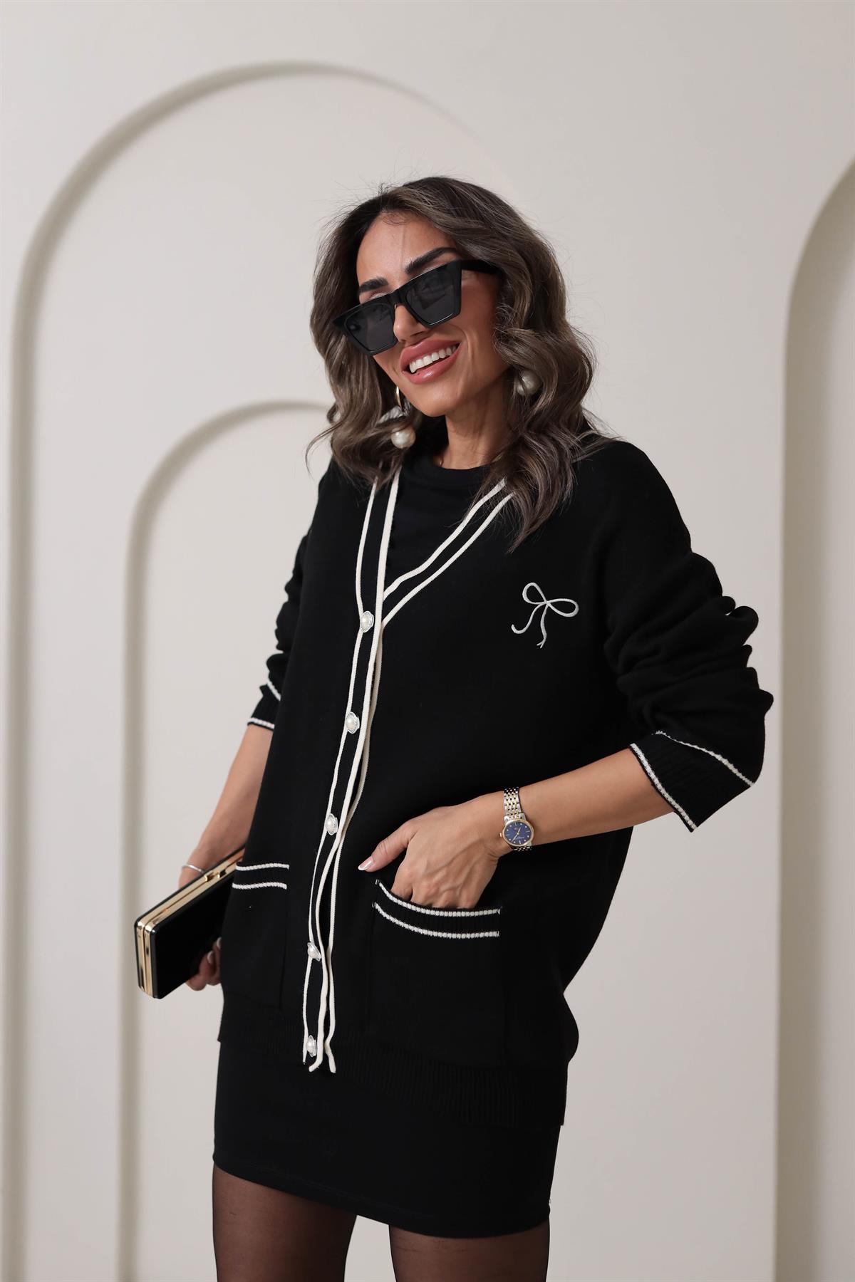 0120 Kurdela Nakışlı İnci Düğmeli Hırka SİYAH