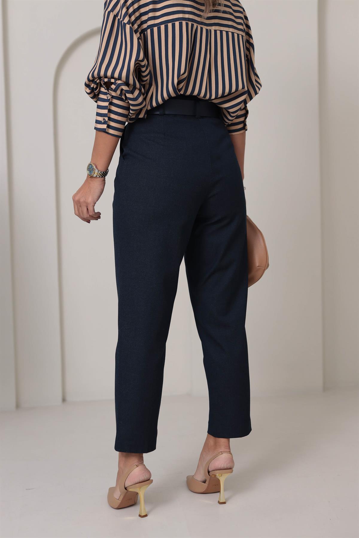 1570 Kemerli Dokuma Havuç Pantolon LACİVERT