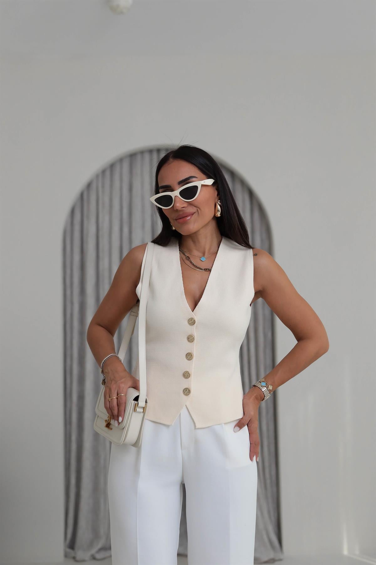 Gold Düğme Detaylı Rayon Kumaş Yelek EKRU